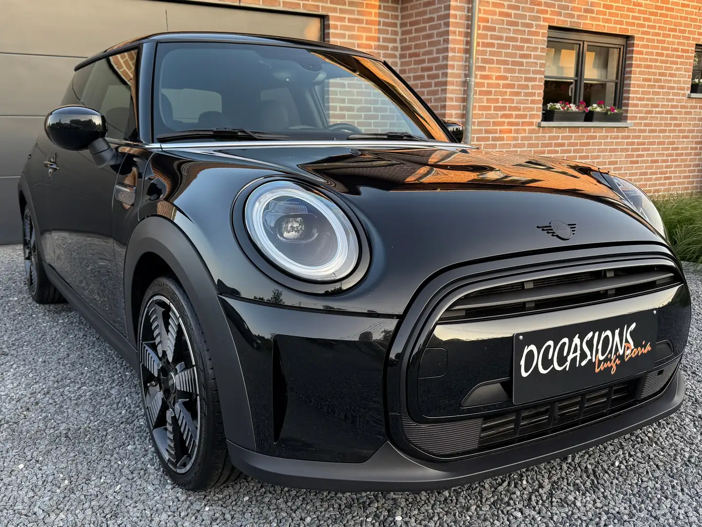 MINI Cooper 1.5cc 136cv Boite Auto/ Jantes 18/ Siéges sport Zwart - 1