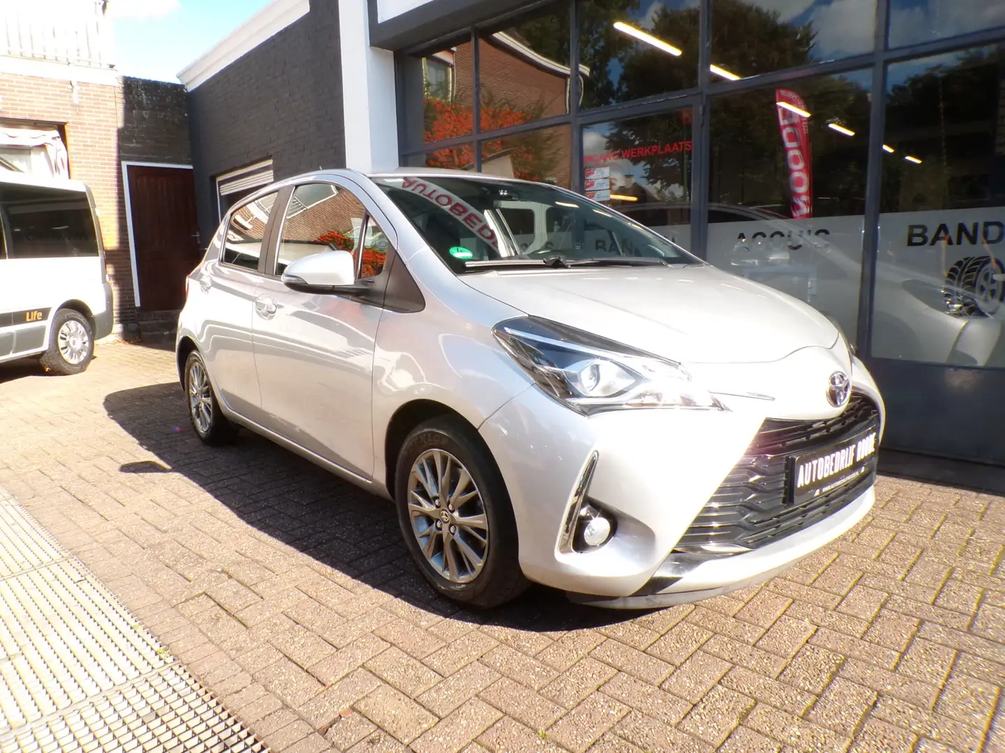 Toyota Yaris 1.5 VVT-i 5-Drs Active 19.000KM ,TOP STAAT! Argent - 2