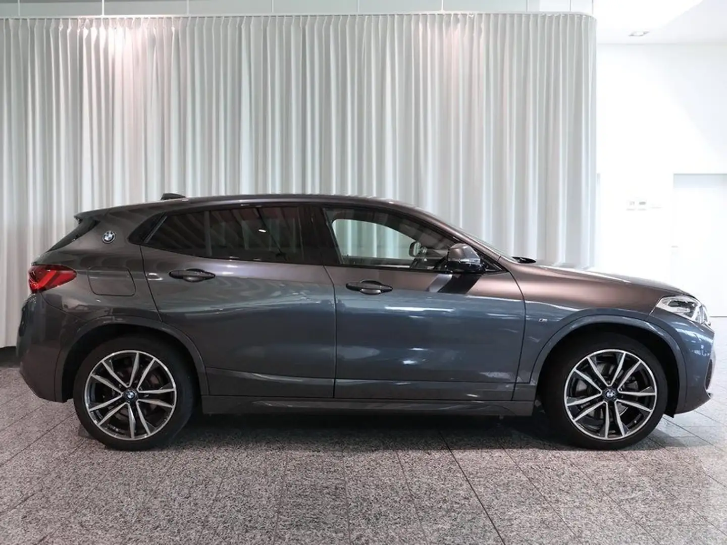 BMW X2 xDrive25e M Sport RFK Navi+ HUD 19Zoll LED Gris - 2