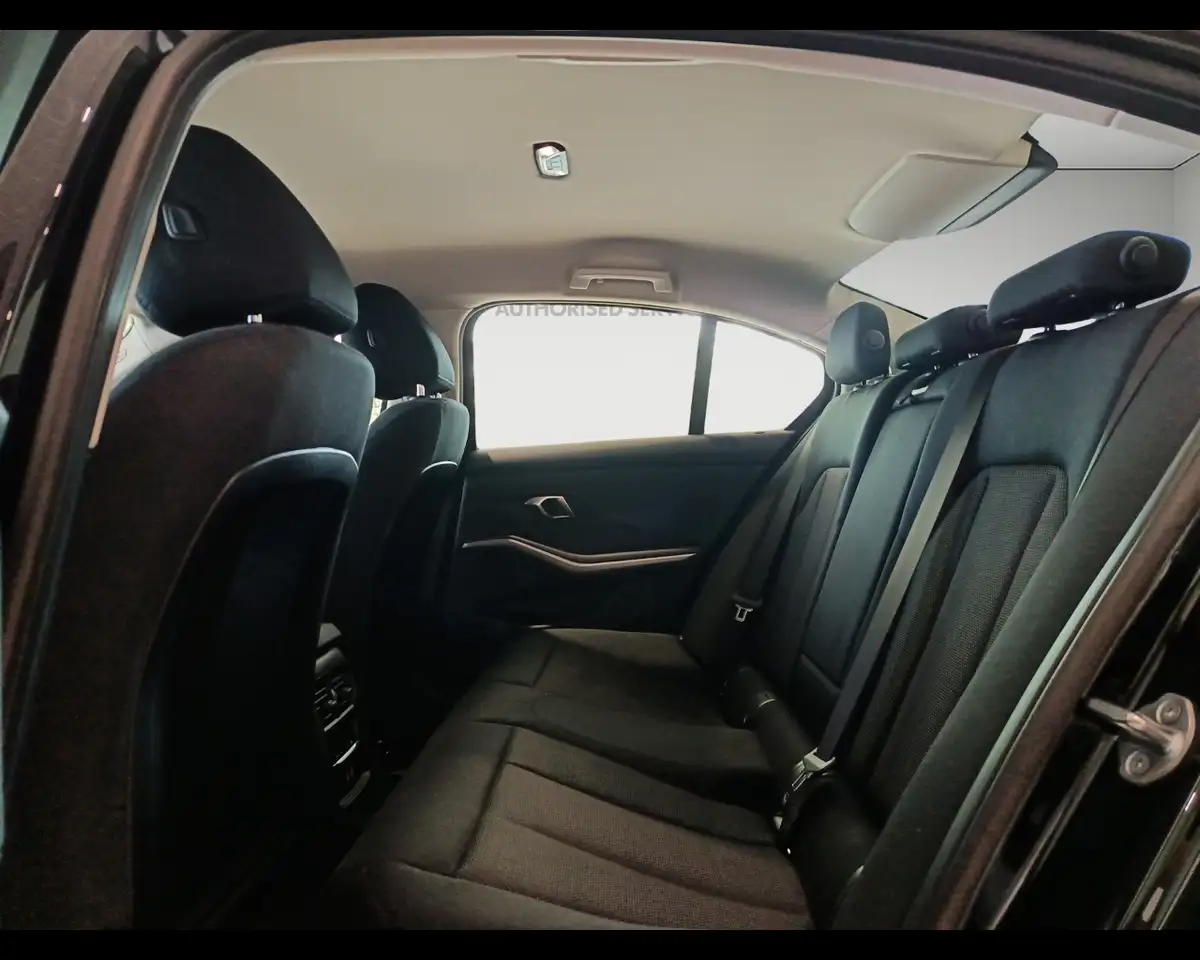 BMW 318 Serie 3(G20/1-80/1) 318i berlina restyling benzina, миниатюра 12