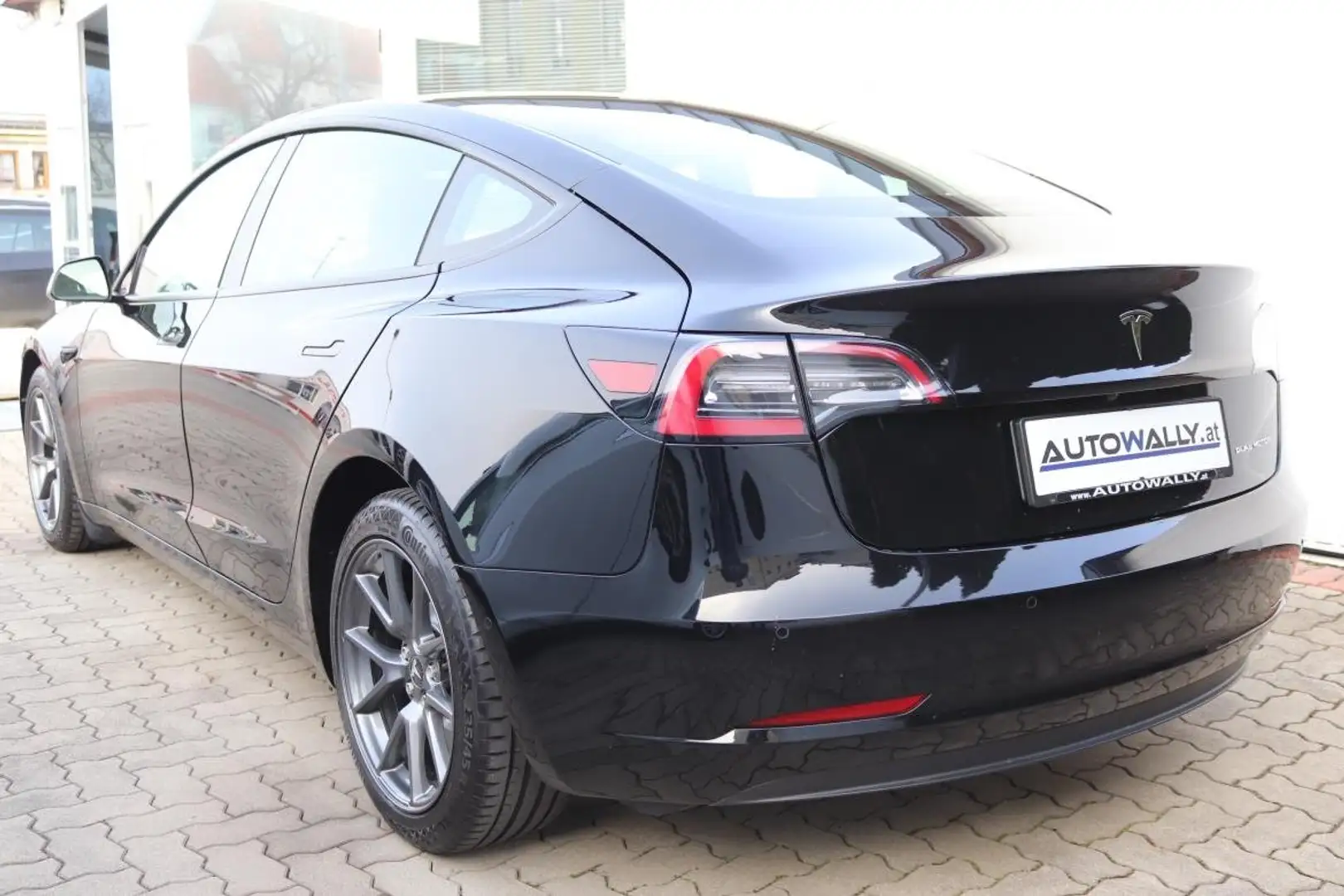 Tesla Model 3 Long Range AWD 75kWh *Facelift* Schwarz - 2
