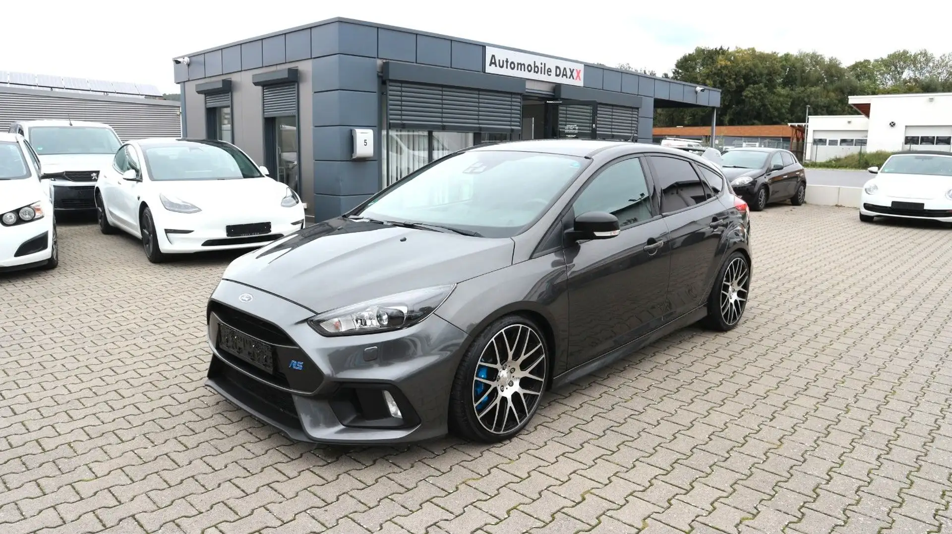 Ford Focus 2.3 EcoBoost Lim. RS*Navi*8xfach Bereift* Grau - 1
