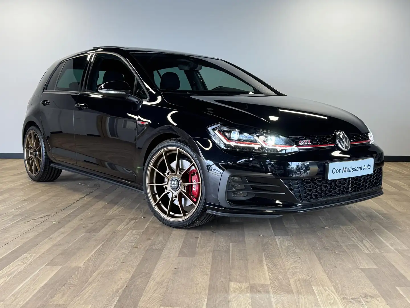 Volkswagen Golf GTI 2.0 TSI Performance PANO | DYN | MOTEC 19" - 1