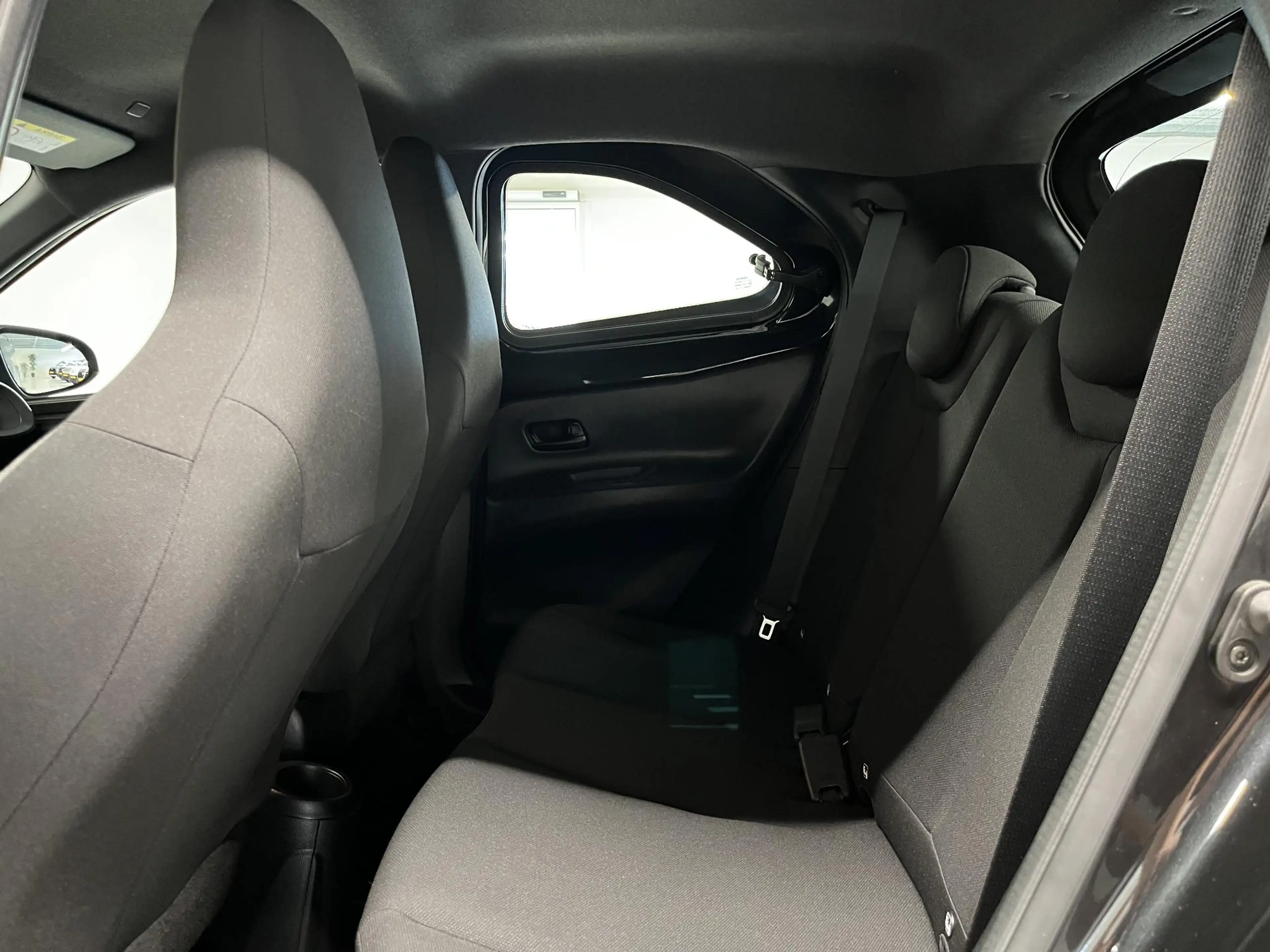 Toyota Aygo X 1.0 VVT-i MT Play — photo 12