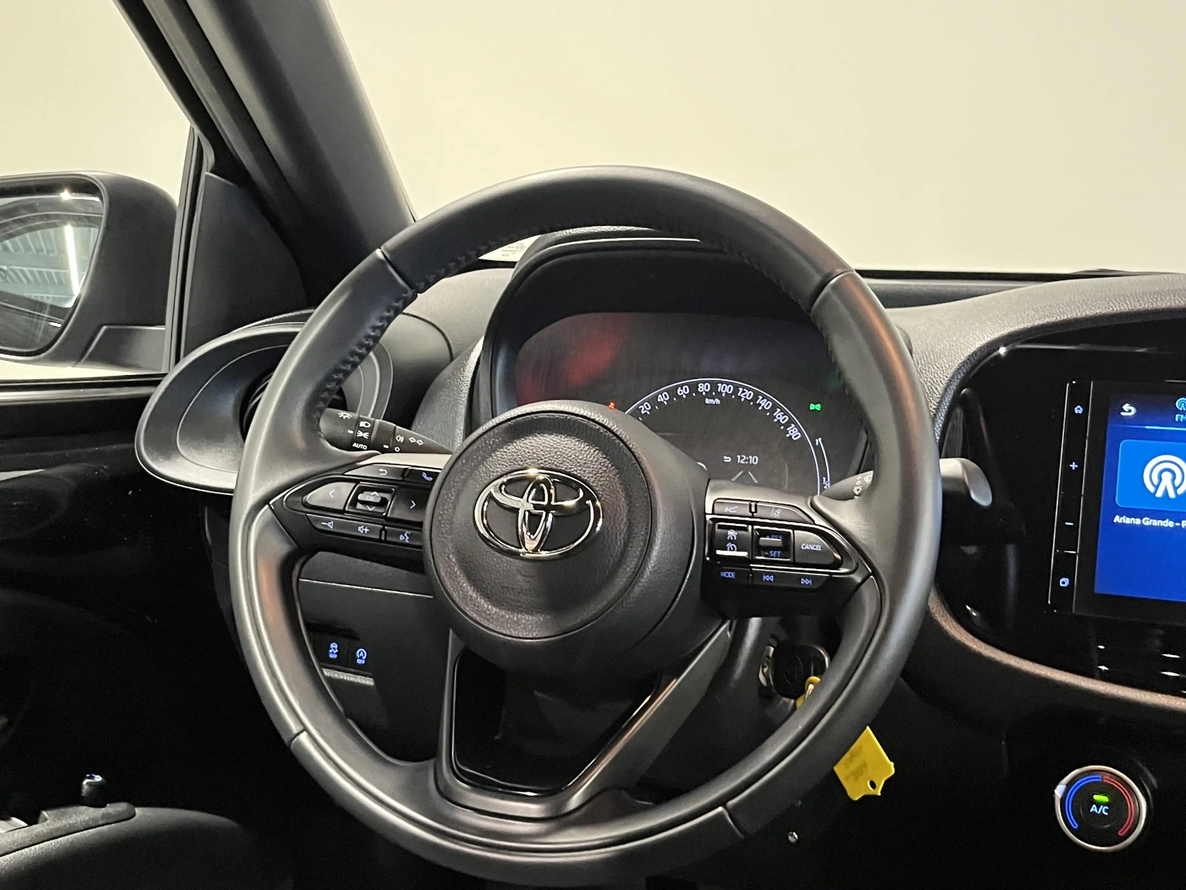 Toyota Aygo X 1.0 VVT-i MT Play — photo 10