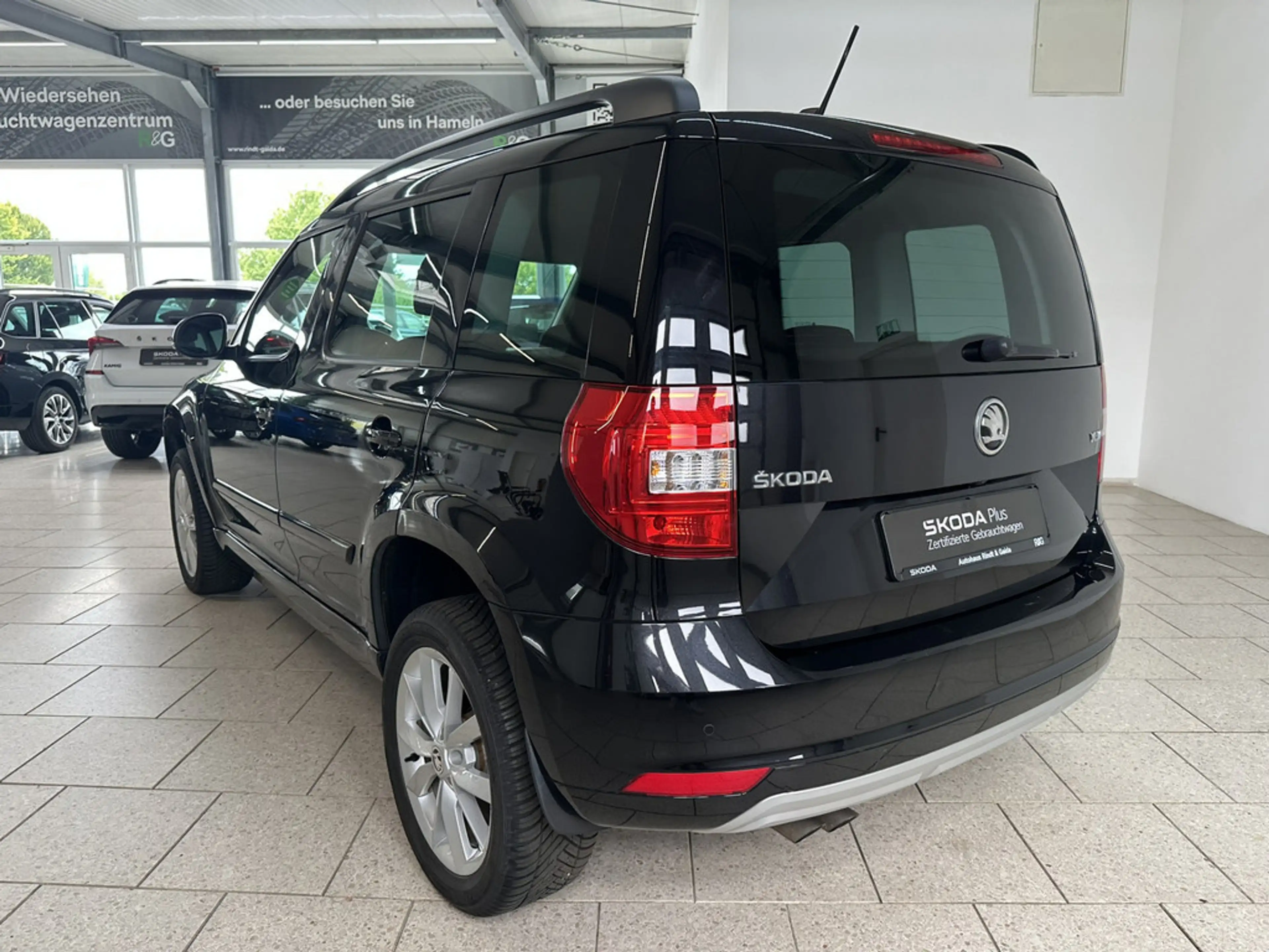 Skoda Yeti 1.4 TSI DSG Style Green tec XENON NAVI — photo 4