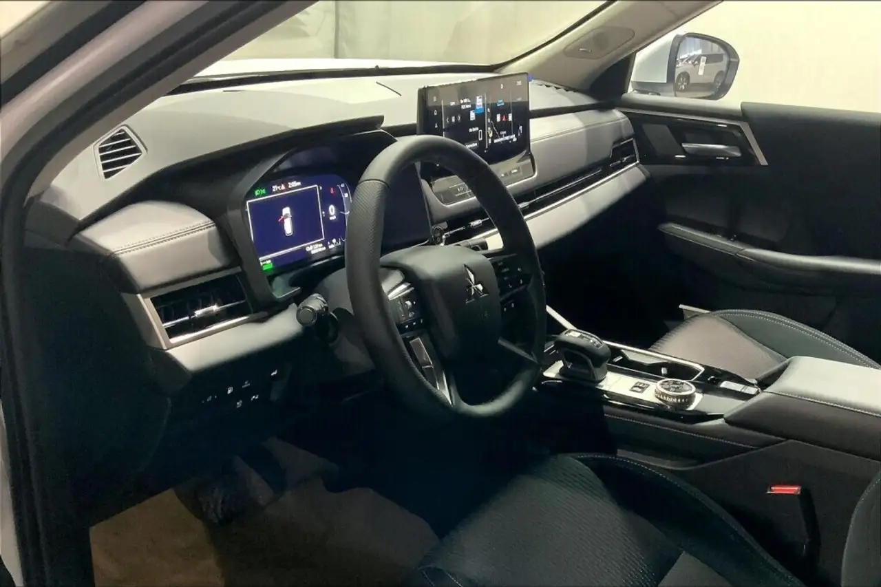 Mitsubishi Outlander снимка Mitsubishi Outlander