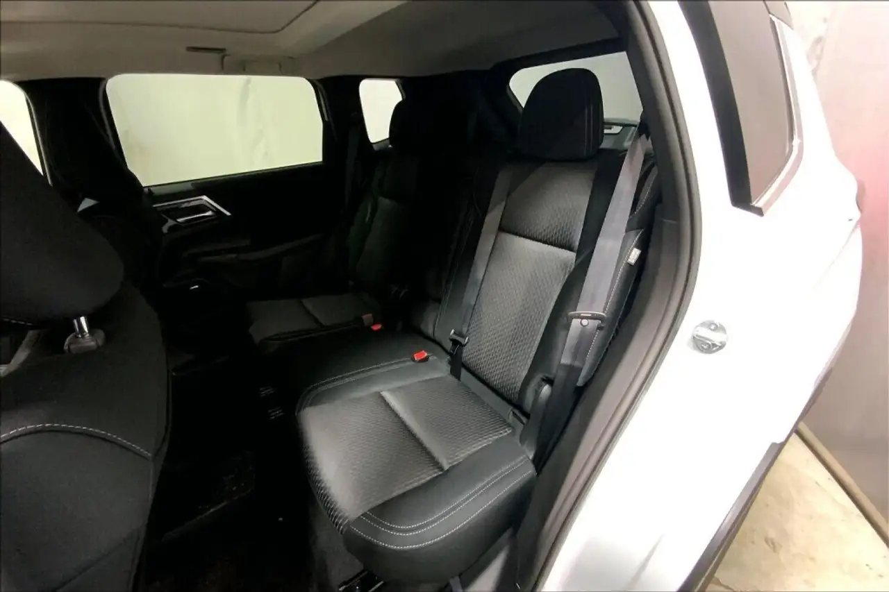 Mitsubishi Outlander снимка Mitsubishi Outlander