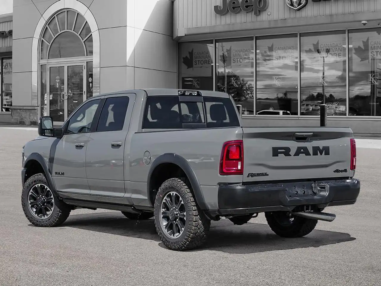 RAM 2500 снимка RAM 2500