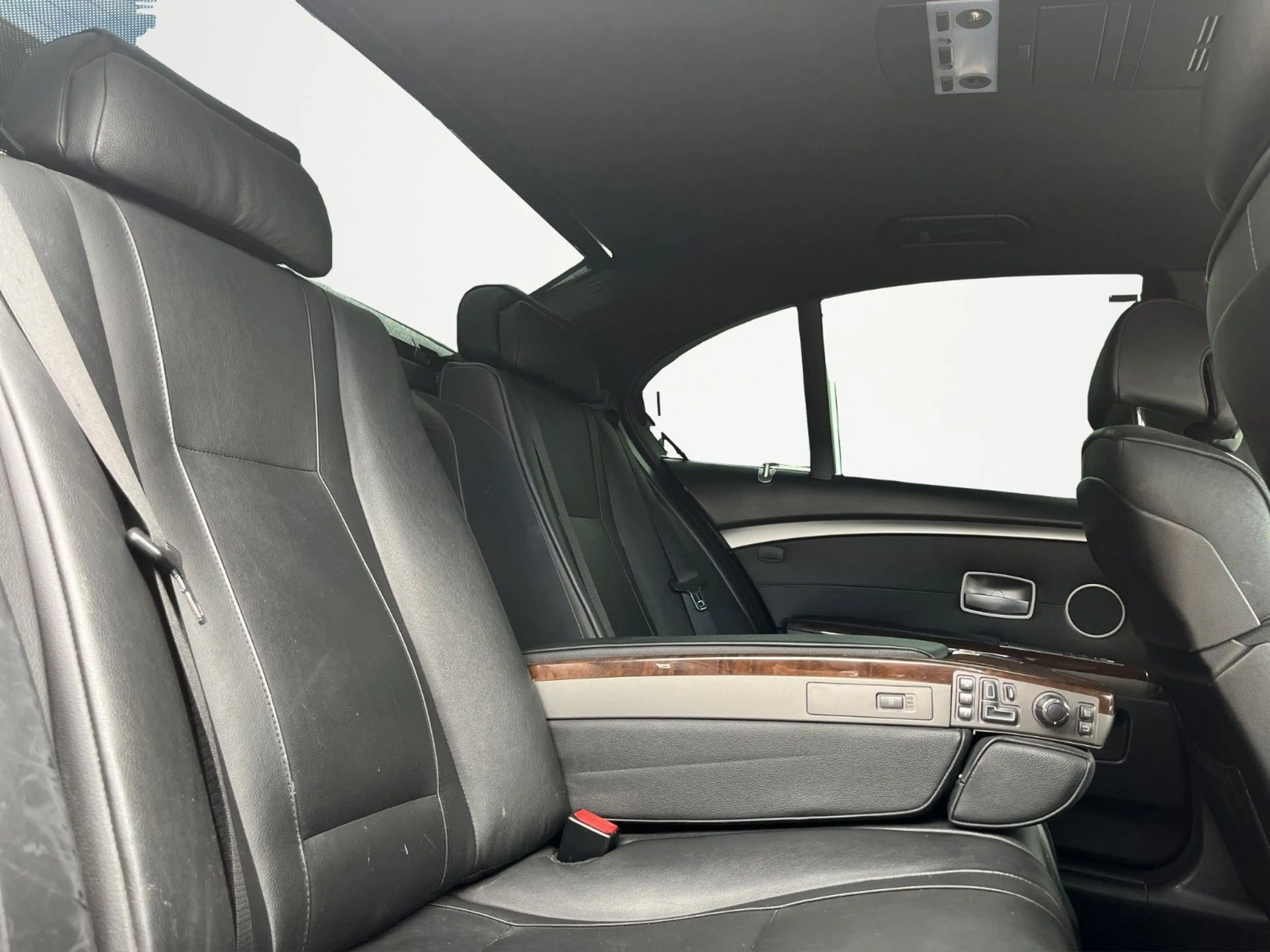 BMW 750 I KEYLESS-GO! SHADOW-LINE! STAND-HZ! SOFT-CL! — photo 10