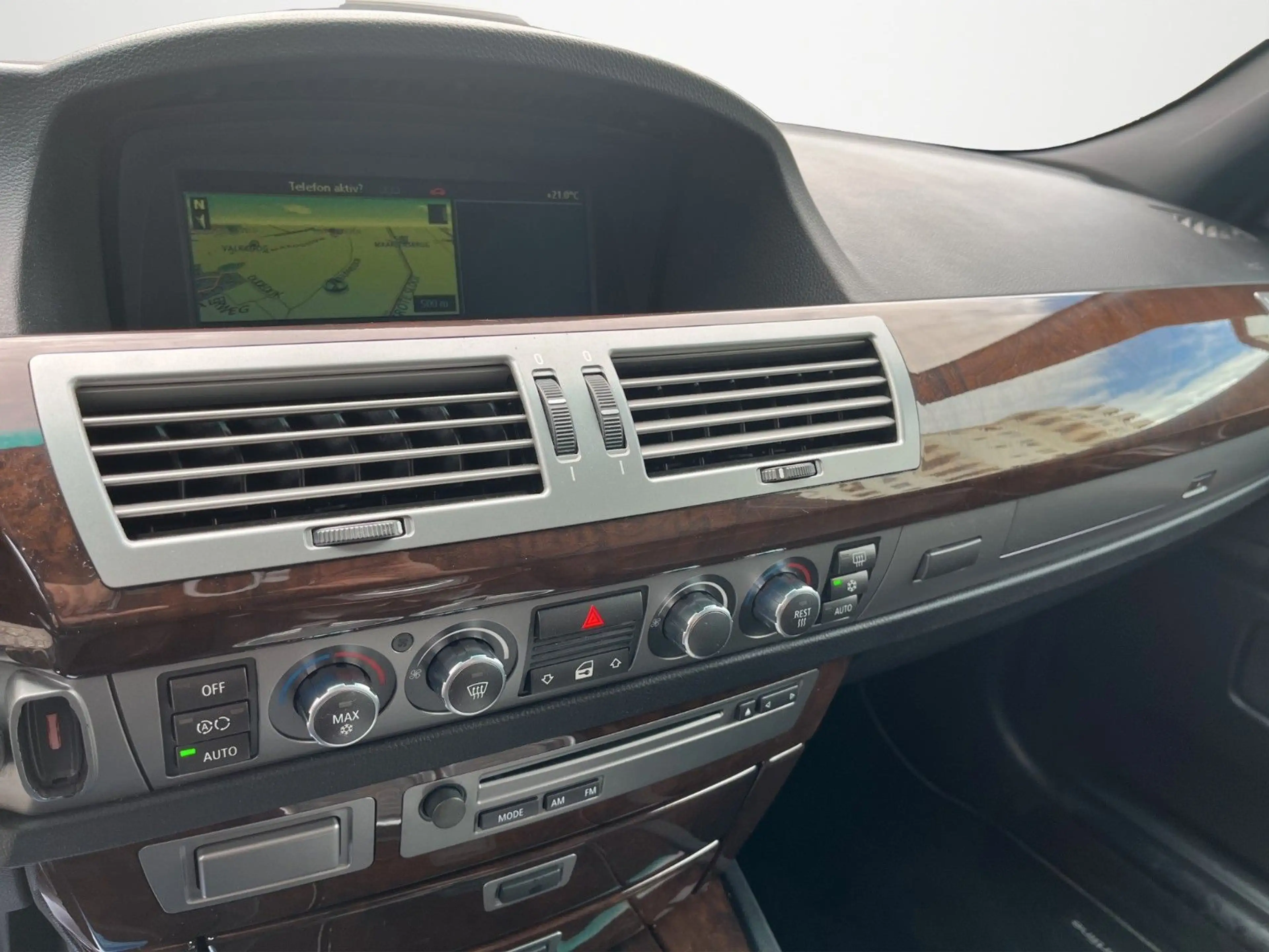 BMW 750 I KEYLESS-GO! SHADOW-LINE! STAND-HZ! SOFT-CL! — photo 15