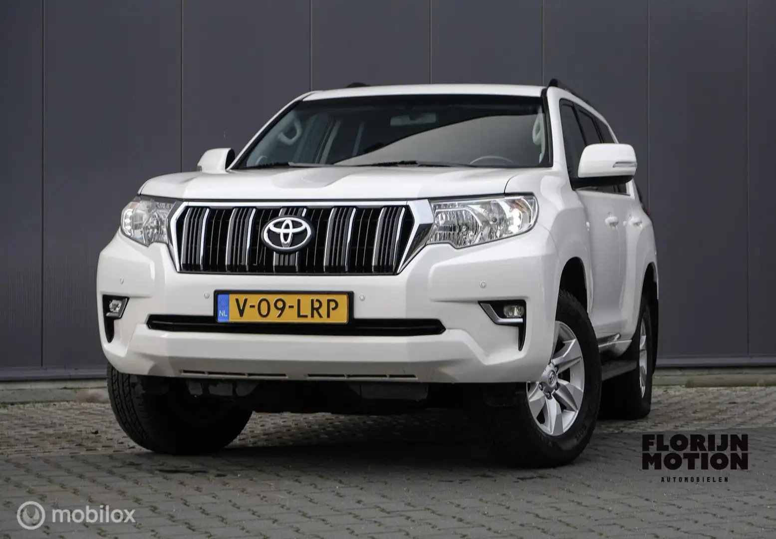 Toyota Land Cruiser Landcruiser 150 2.7 Benzine | Grijs kenteken | BTW Blanc - 1