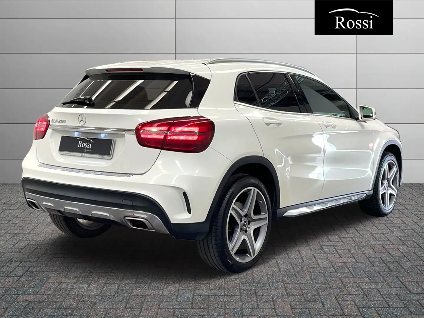Mercedes-Benz GLA 200 d Premium auto Blanc - 2