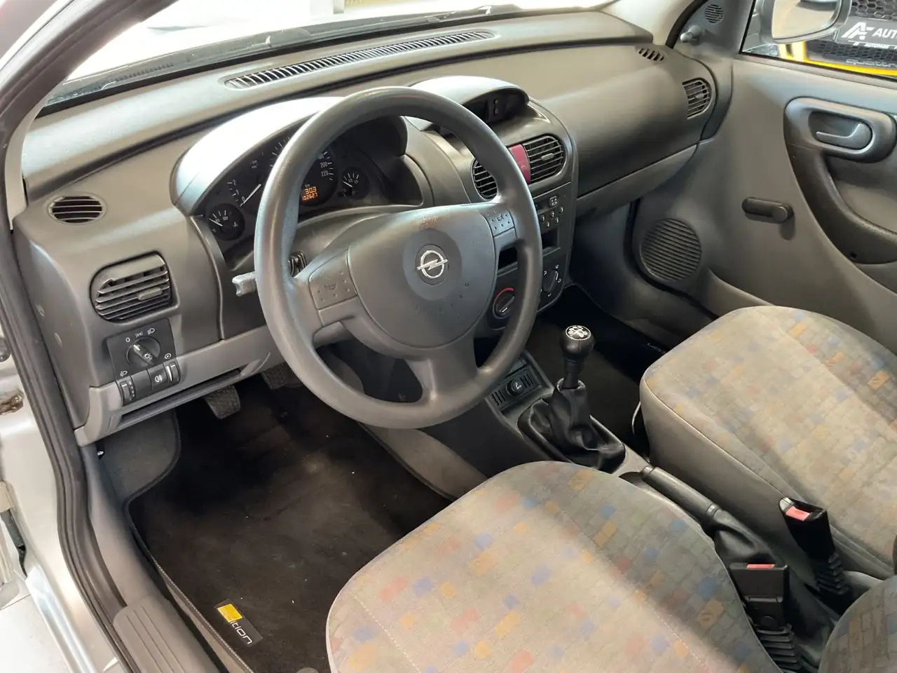 Opel Corsa 1.0 Alu Klima TÜV 05/2028 100tkm, foto 8