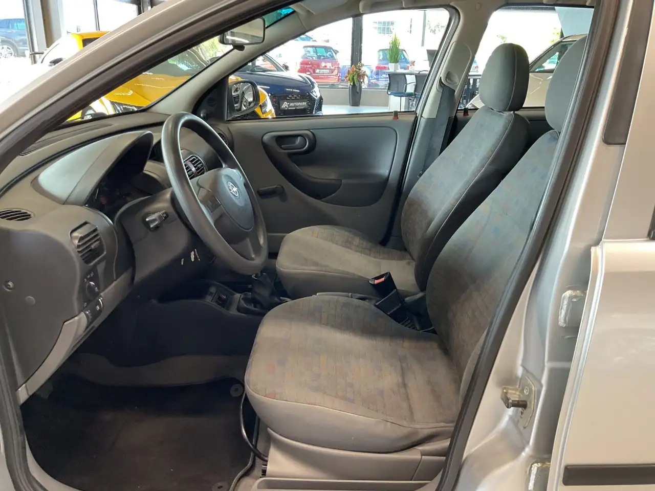 Opel Corsa 1.0 Alu Klima TÜV 05/2028 100tkm, foto 7