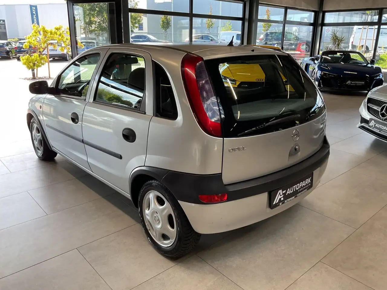 Opel Corsa 1.0 Alu Klima TÜV 05/2028 100tkm, foto 6
