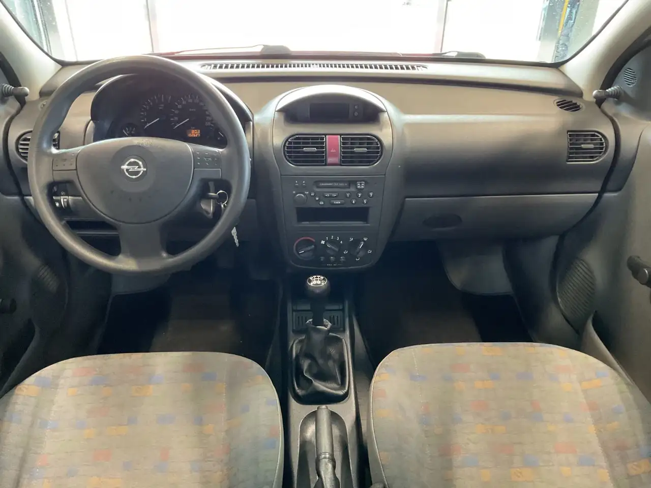 Opel Corsa 1.0 Alu Klima TÜV 05/2028 100tkm, foto 12