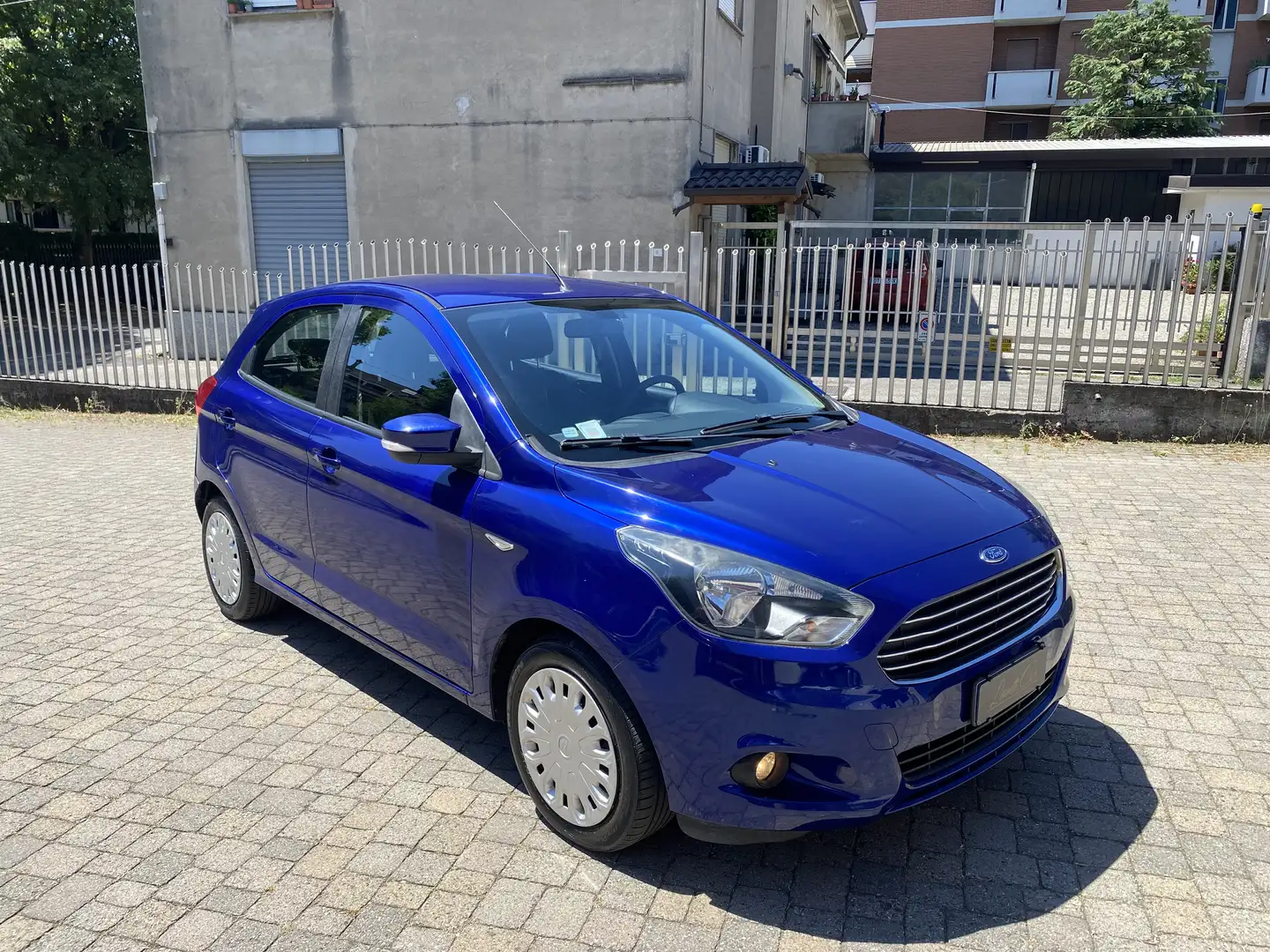 Ford Ka/Ka+ Ka III + 2017 5p Ka + 1.2 70cv Bleu - 1