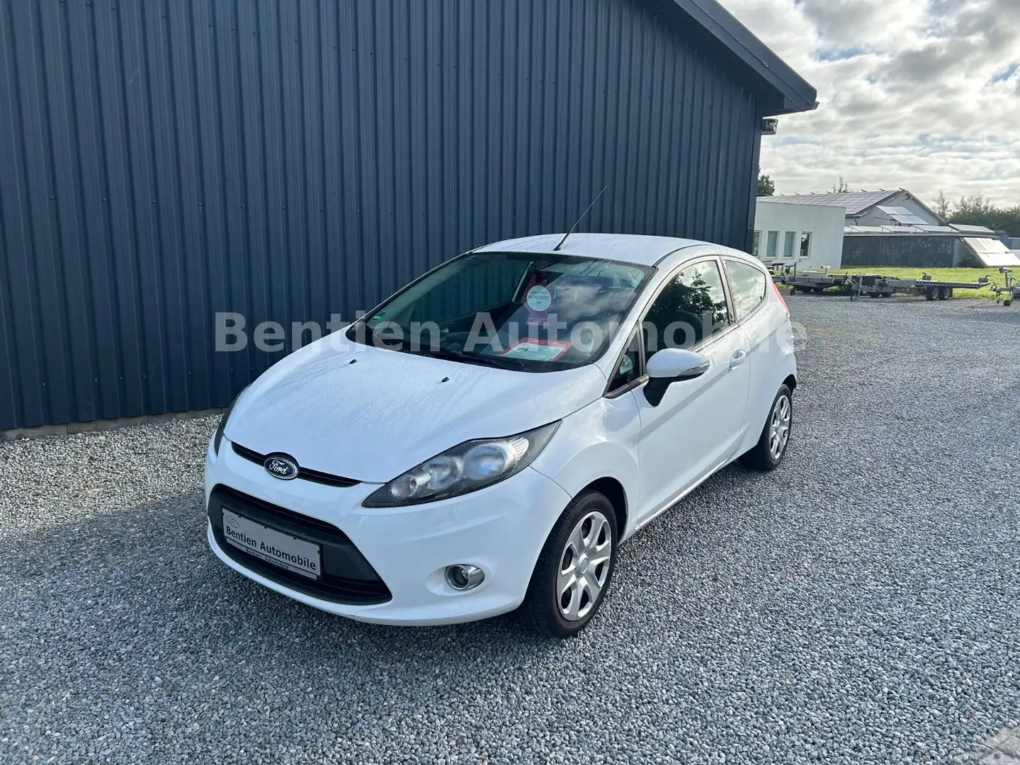 Ford Fiesta Champions Edition,Klima, Weiß - 2