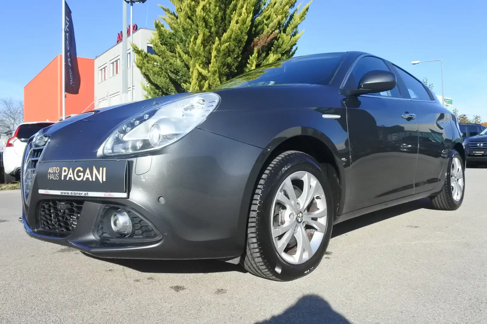 Alfa Romeo Giulietta Giulietta 2,0 JTD Multijet IIDistinctive AUTOMATIK - 2