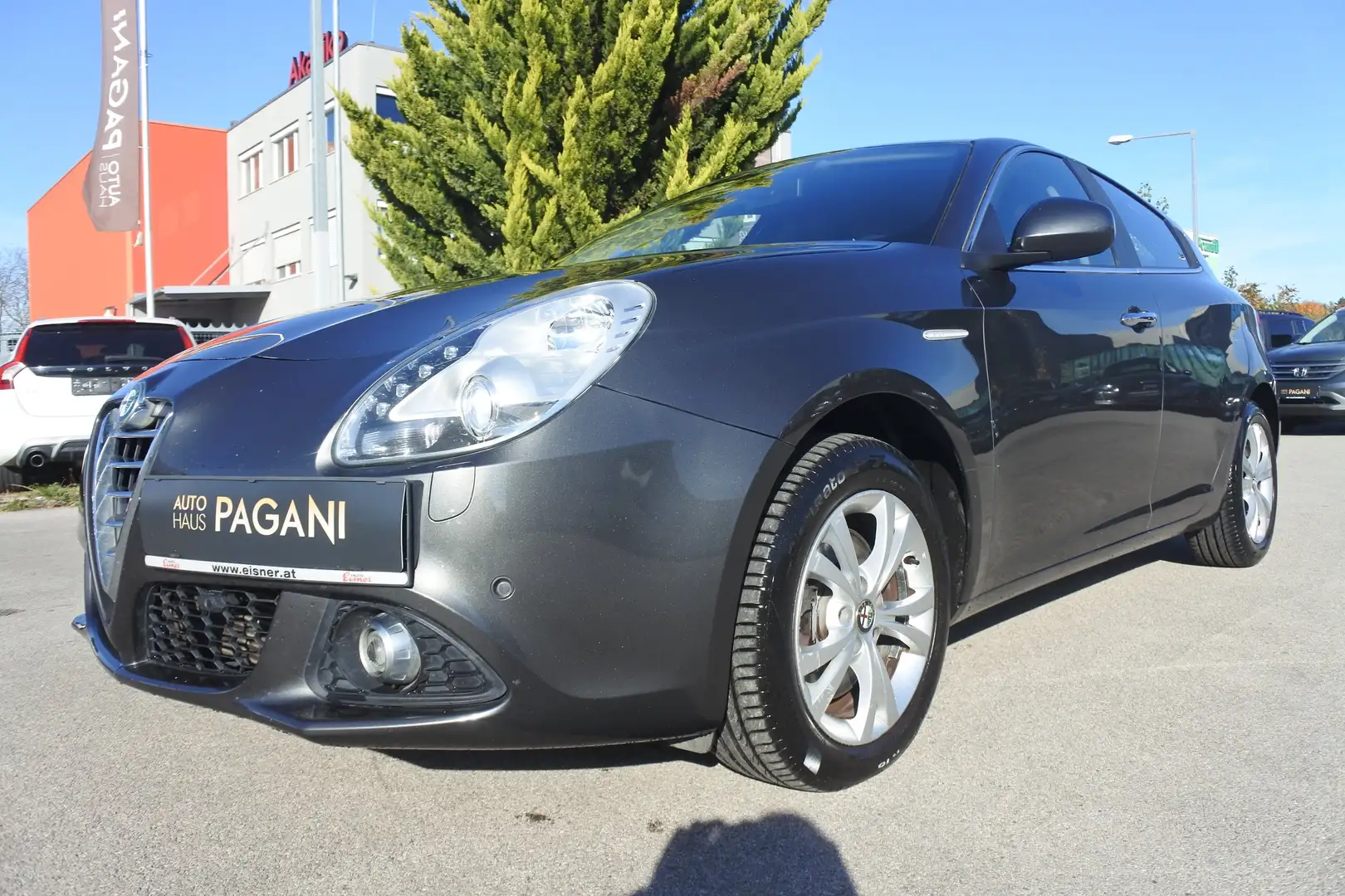 Alfa Romeo Giulietta Giulietta 2,0 JTD Multijet IIDistinctive AUTOMATIK - 1