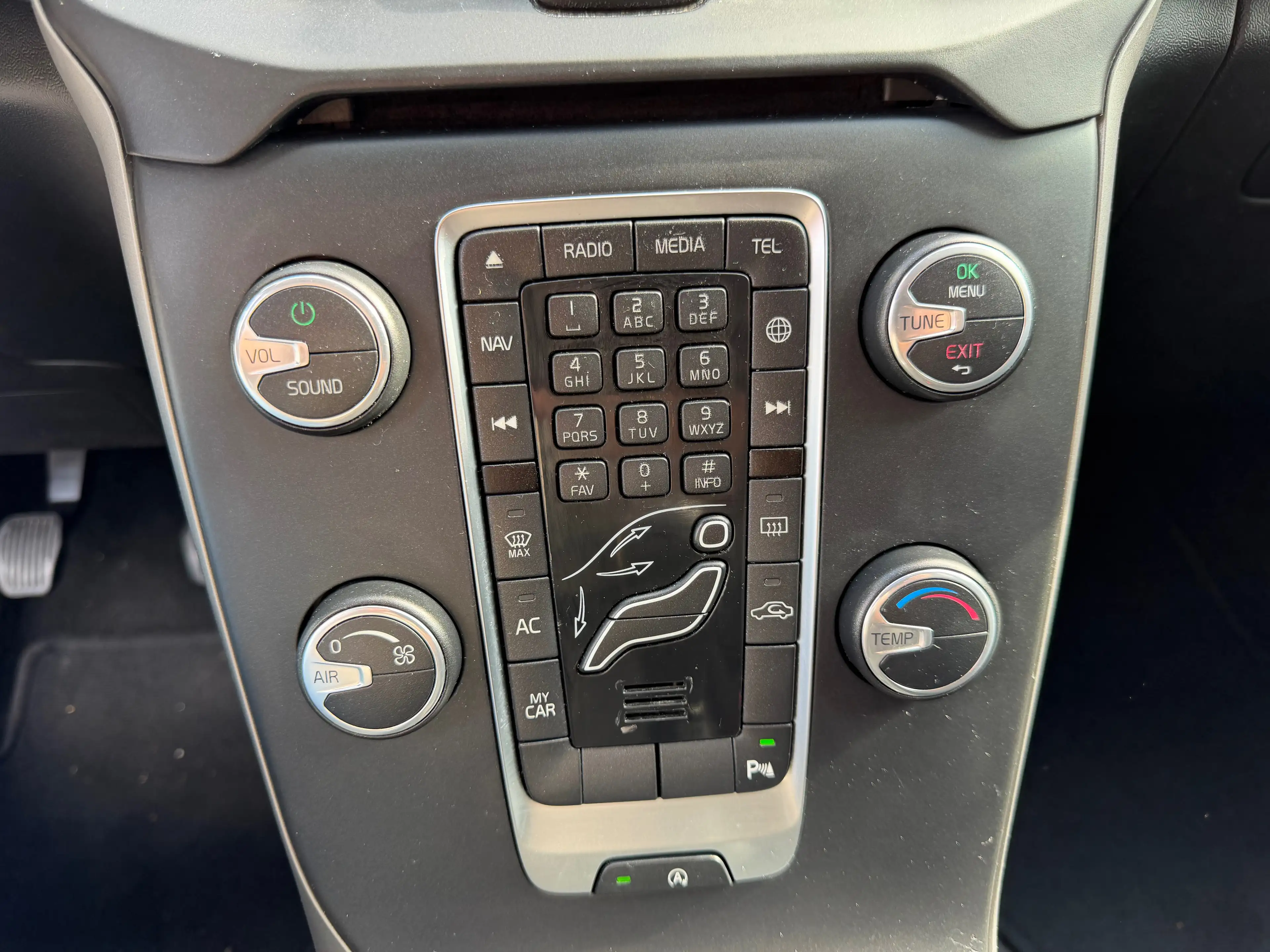 Volvo V40 V40 2.0 T2 Eco Momentum — photo 13