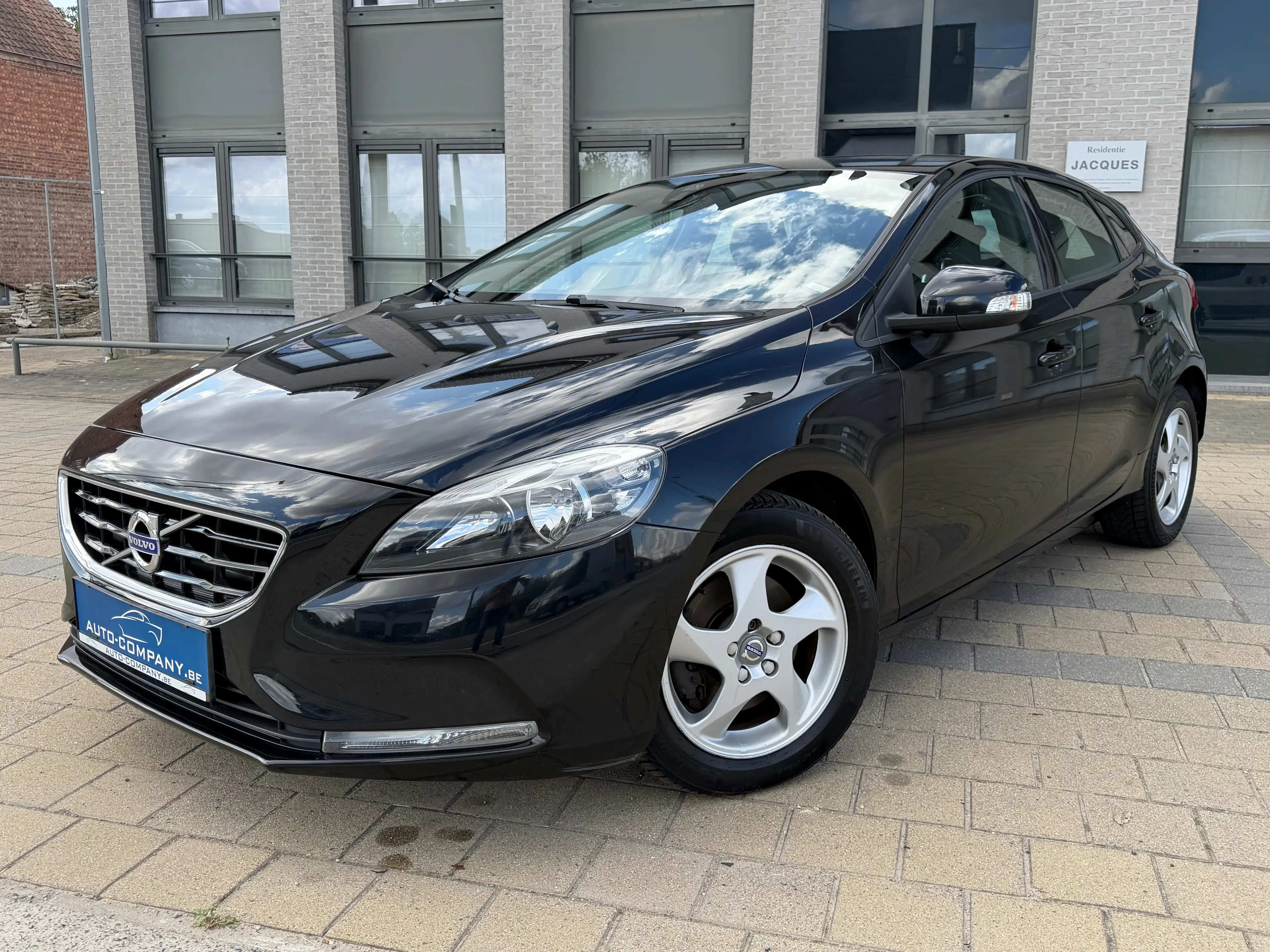 Volvo V40 V40 2.0 T2 Eco Momentum — photo 2