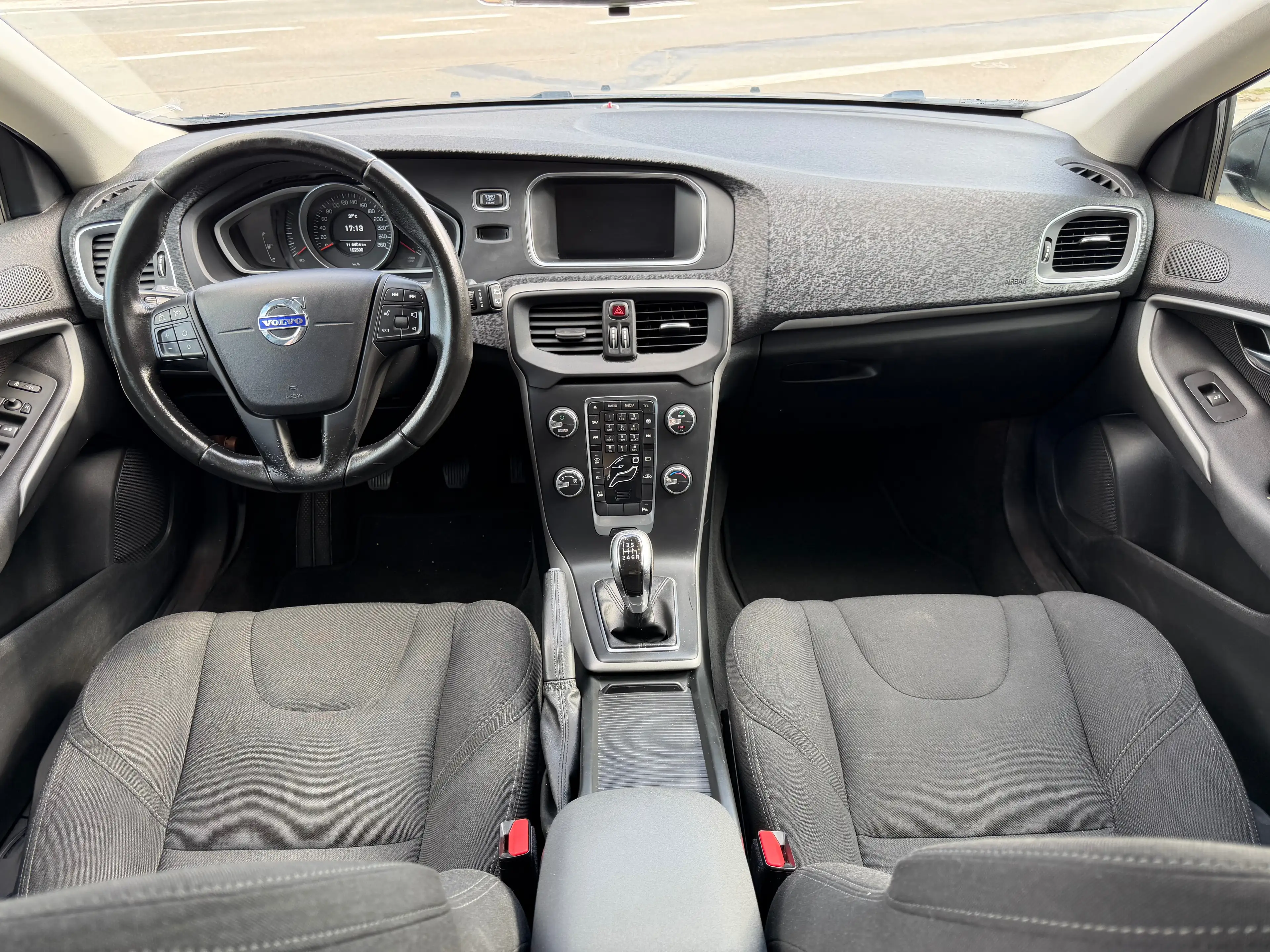 Volvo V40 V40 2.0 T2 Eco Momentum — photo 11