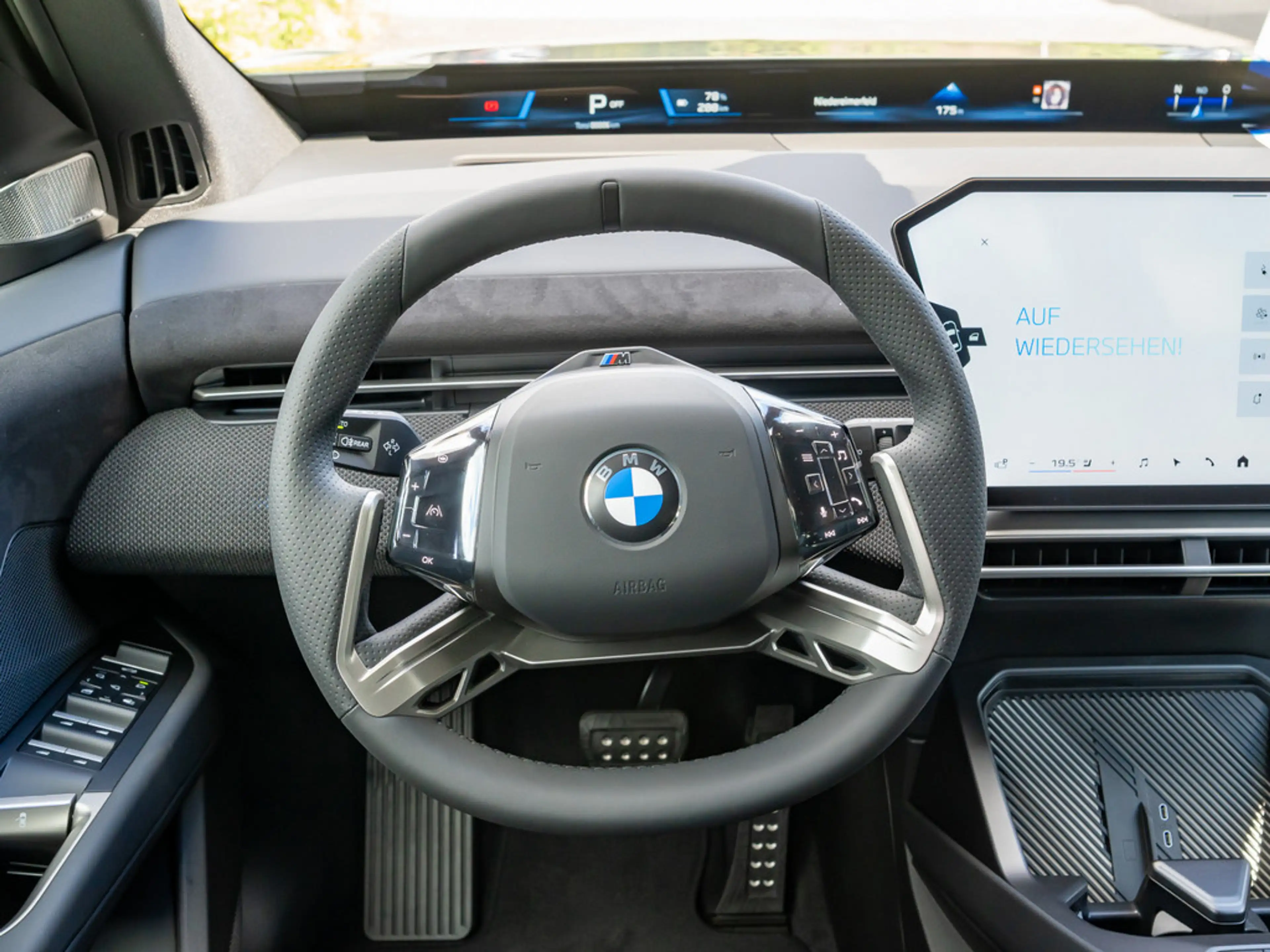 BMW iX3 40 360° LED HUD ACC AHK H/K KAMERA SHZ — photo 11