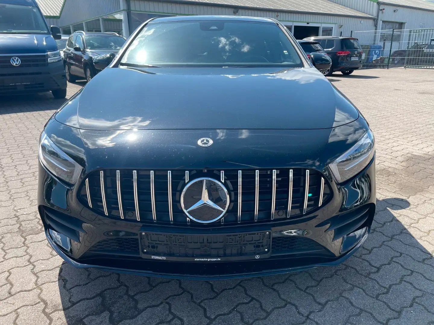 Mercedes-Benz A 220 A -Klasse A 220 d 4Matic AHK LED PANORAMA 1.HAND Zwart - 2