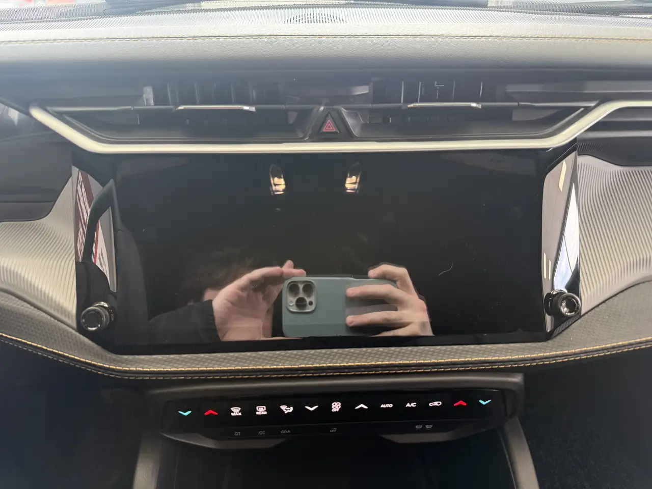 Jeep Cherokee photo Jeep Cherokee