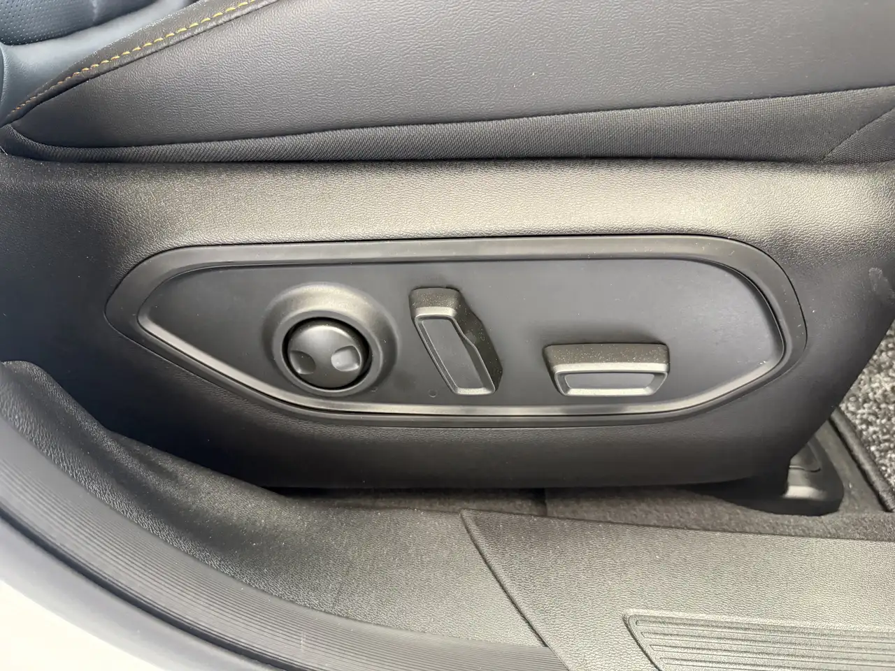 Jeep Cherokee photo Jeep Cherokee