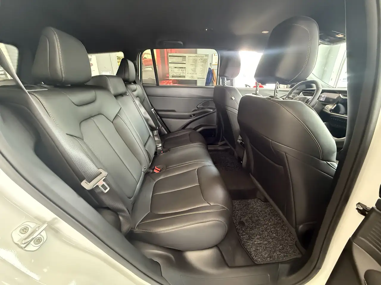 Jeep Cherokee photo Jeep Cherokee