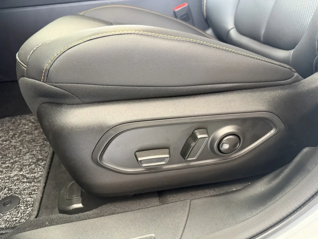 Jeep Cherokee photo Jeep Cherokee