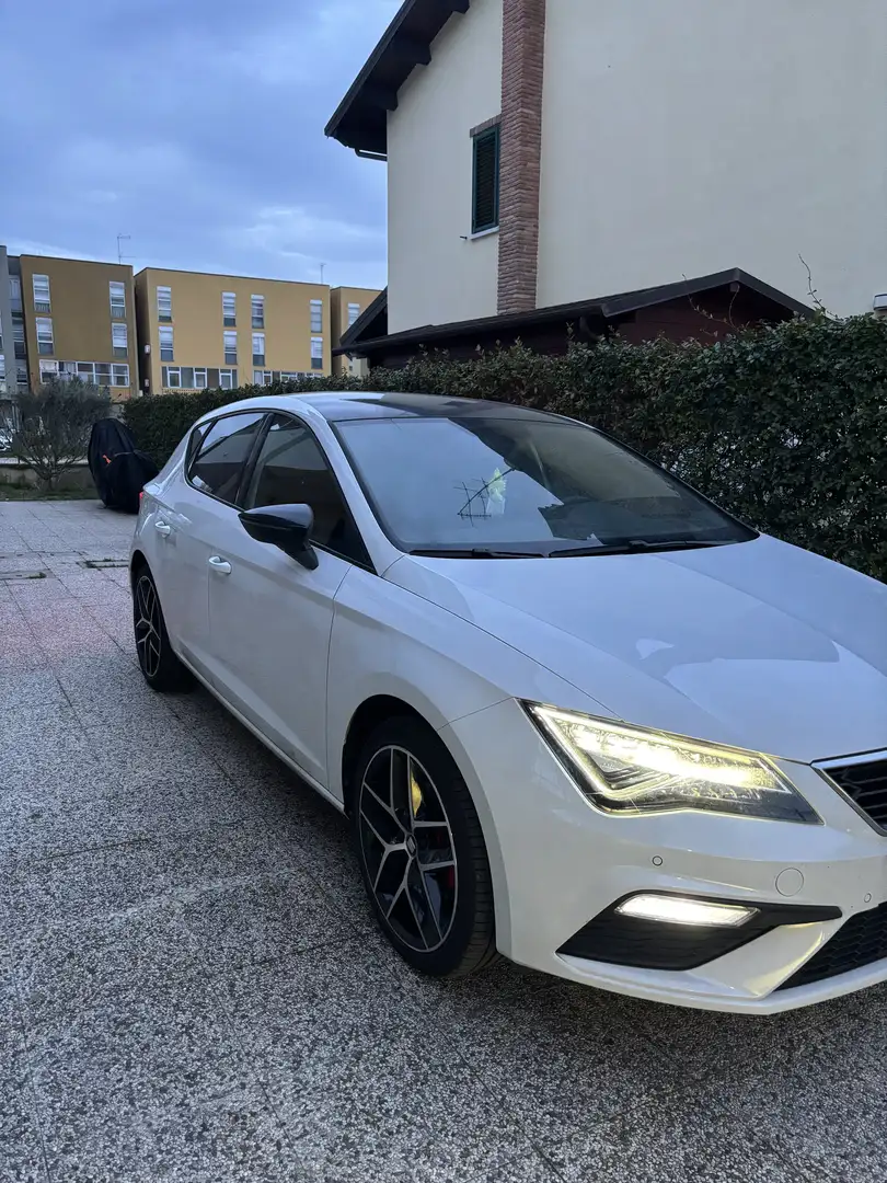 SEAT Leon 1.5 tgi FR 130cv - 1