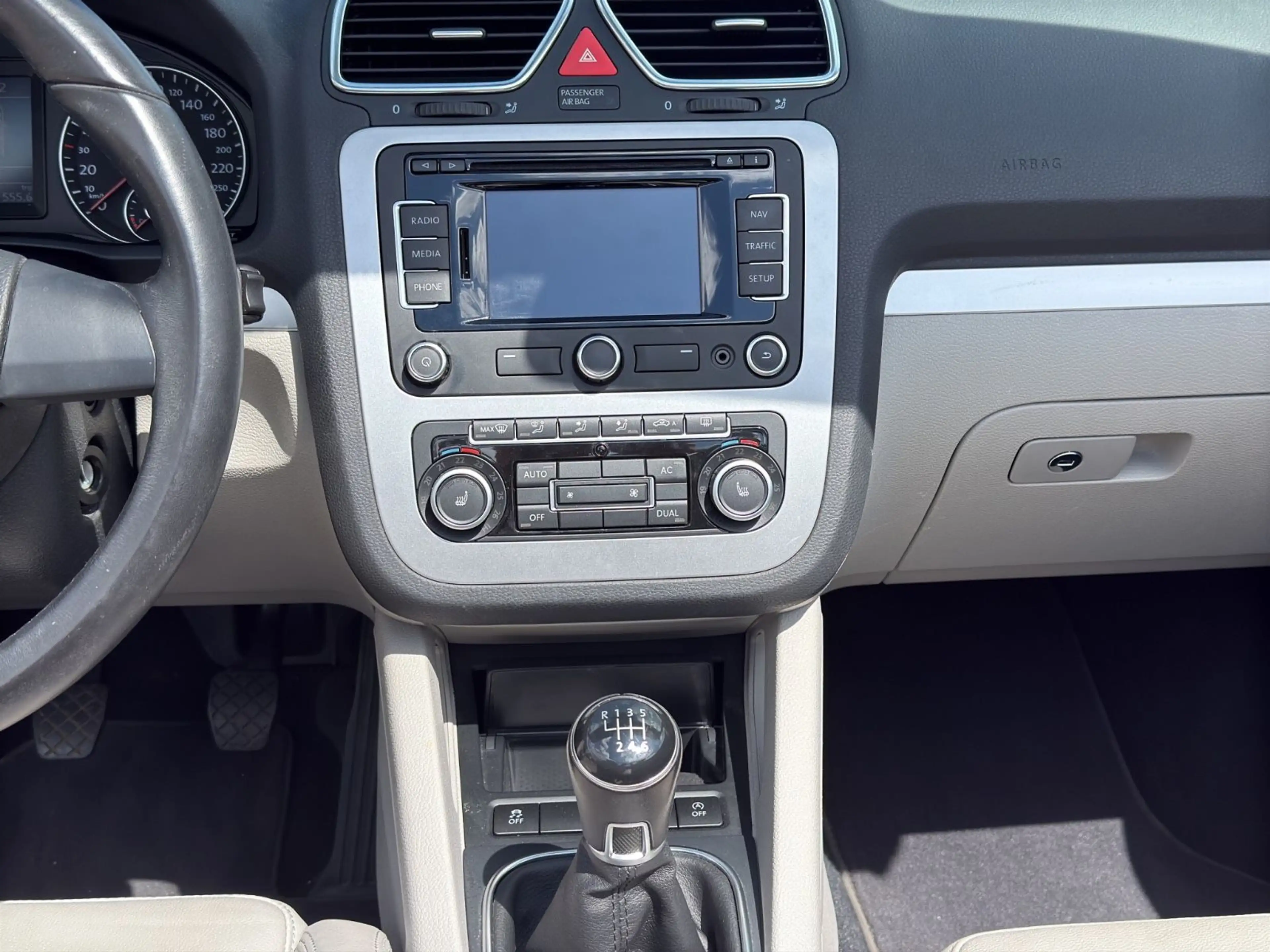 Volkswagen Eos Basis*Navi*Leder*PDC*1.Hand — photo 15