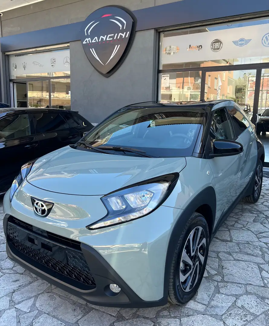 Toyota Aygo X 1.0 JBL Special Edition 72cv Szürke - 1