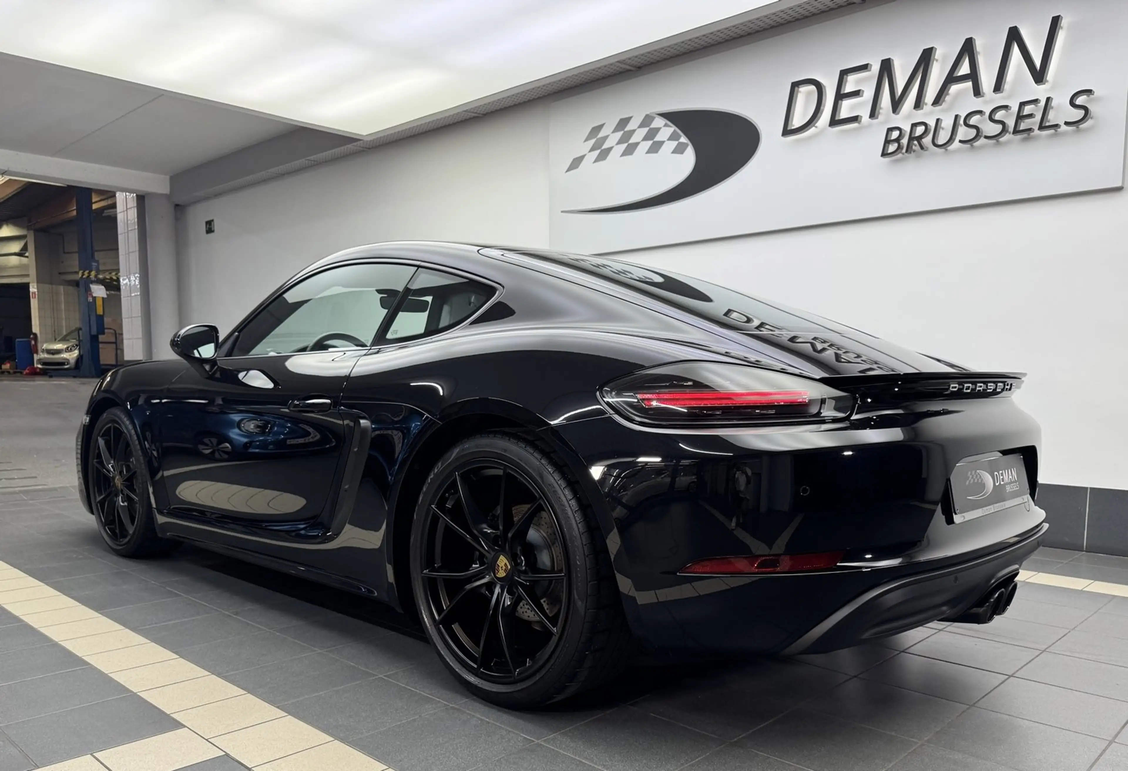 Porsche 718 718 Cayman * Pack Carbone * Boîte manuelle — photo 3