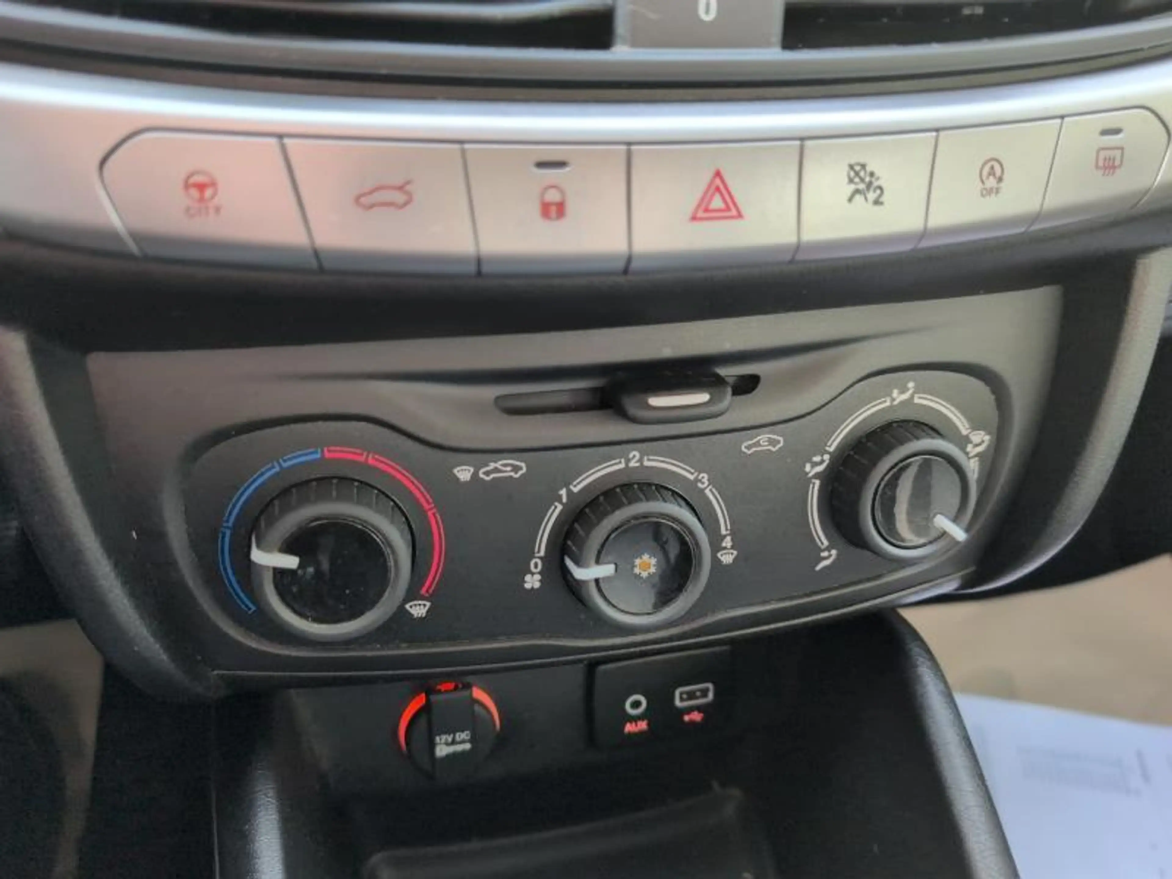 Fiat Tipo Berline 1.3d 95cv Bleu 07/16 Airco GPS Bluetooth — photo 11