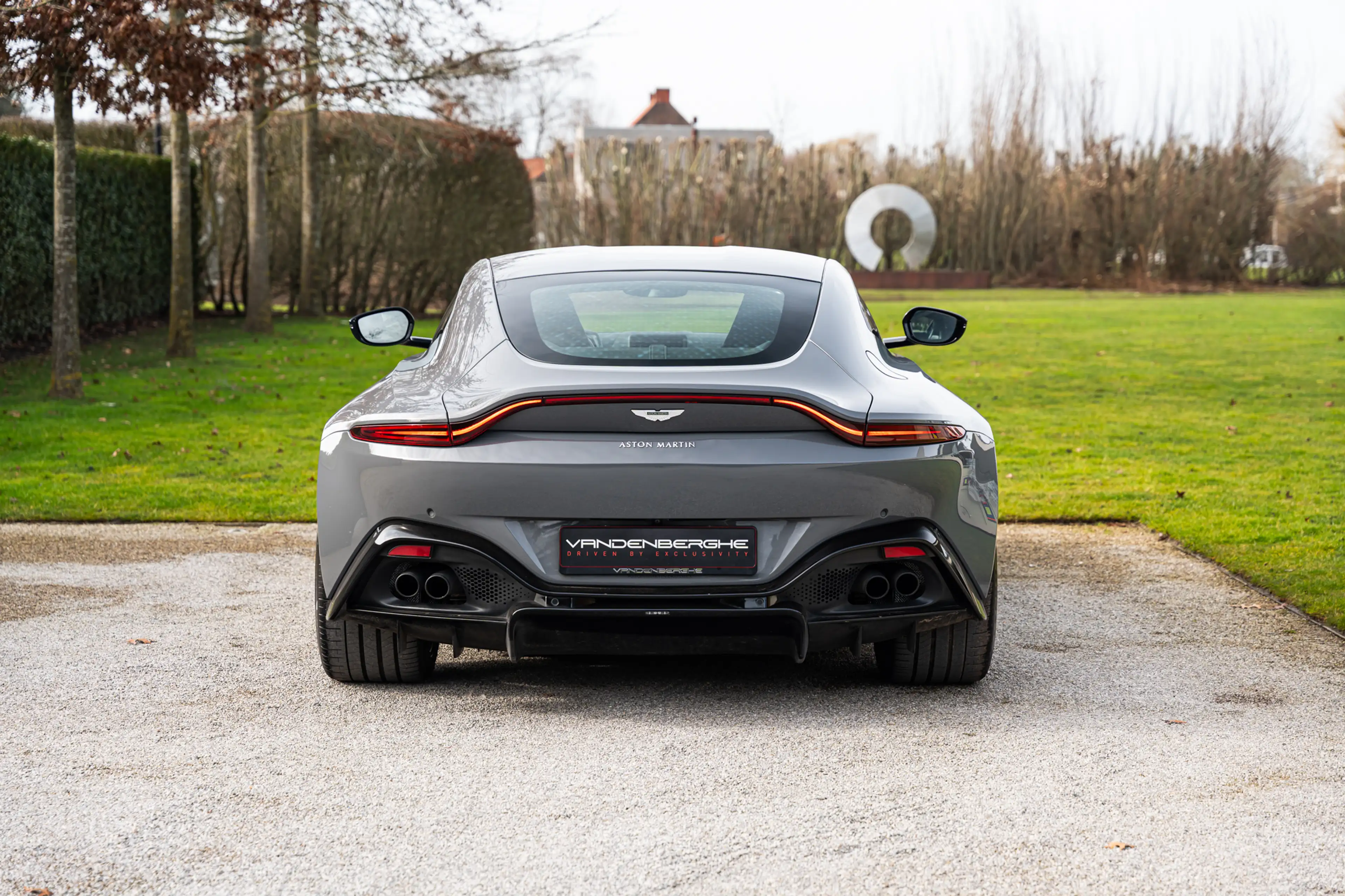 Aston Martin V8 360° / SEAT VENT / MEMORY SEATS / ONLY 21200 KM — photo 6