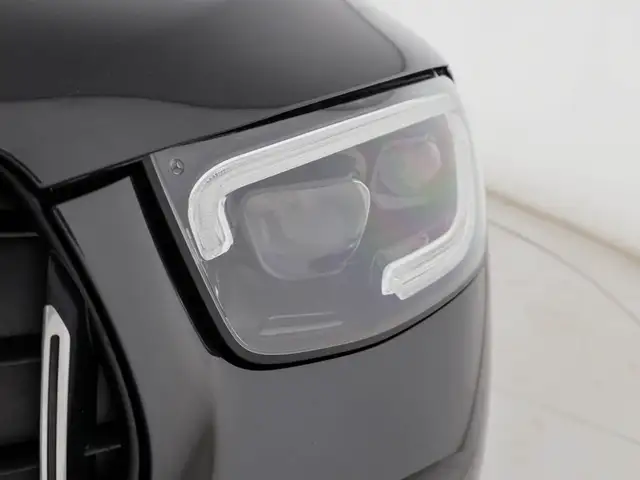 Mercedes-Benz GLC view 8