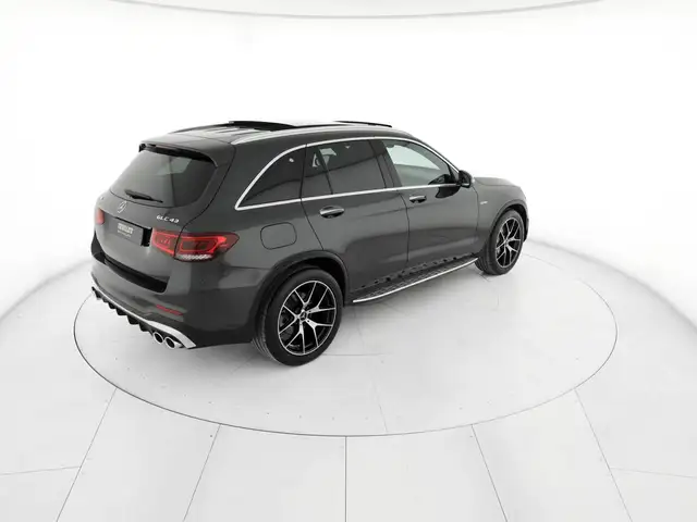 Mercedes-Benz GLC view 4