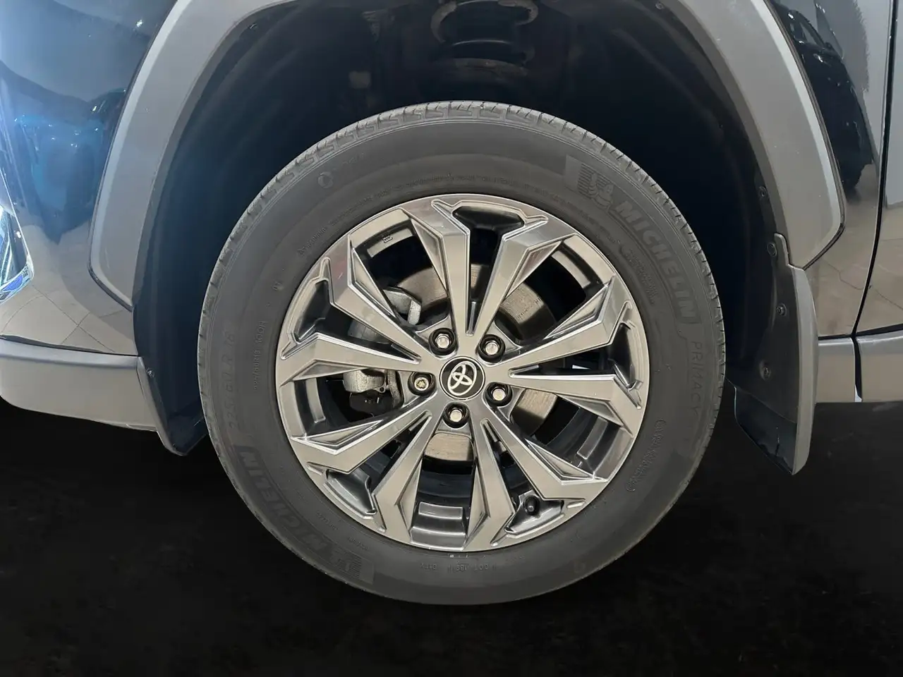 Toyota RAV 4 снимка Toyota RAV 4