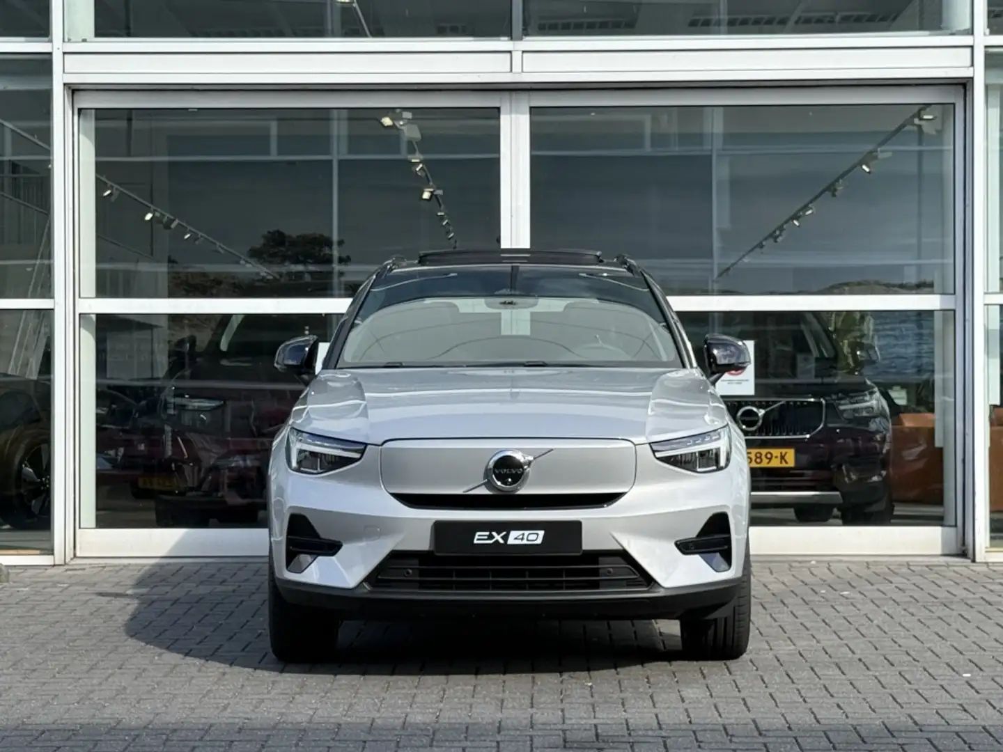 Volvo EX40 Extended Range Ultra Dark | 20" inch | Extra getin Zilver - 2