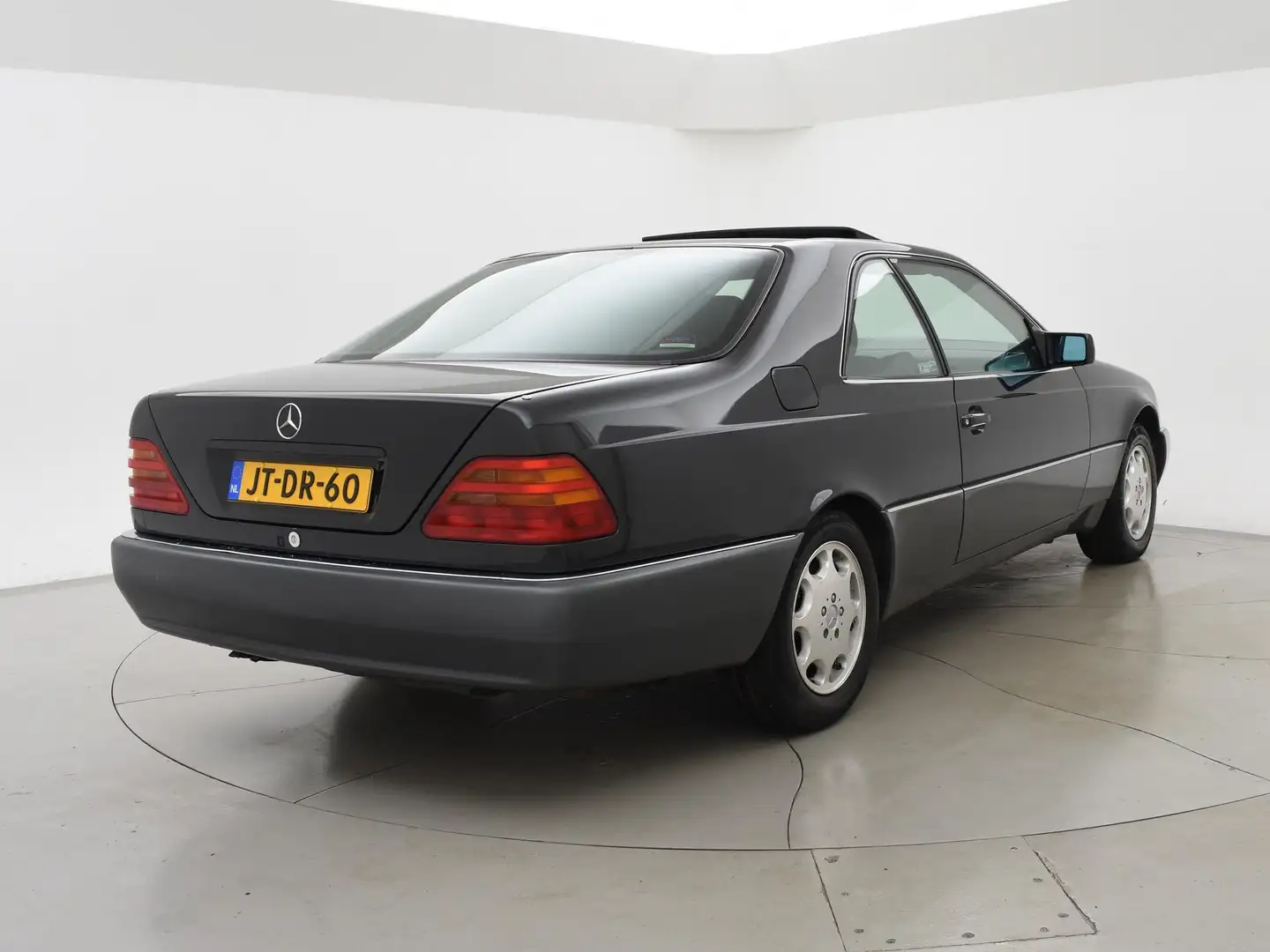 Mercedes-Benz S 600 V12 COUPE Zwart - 2