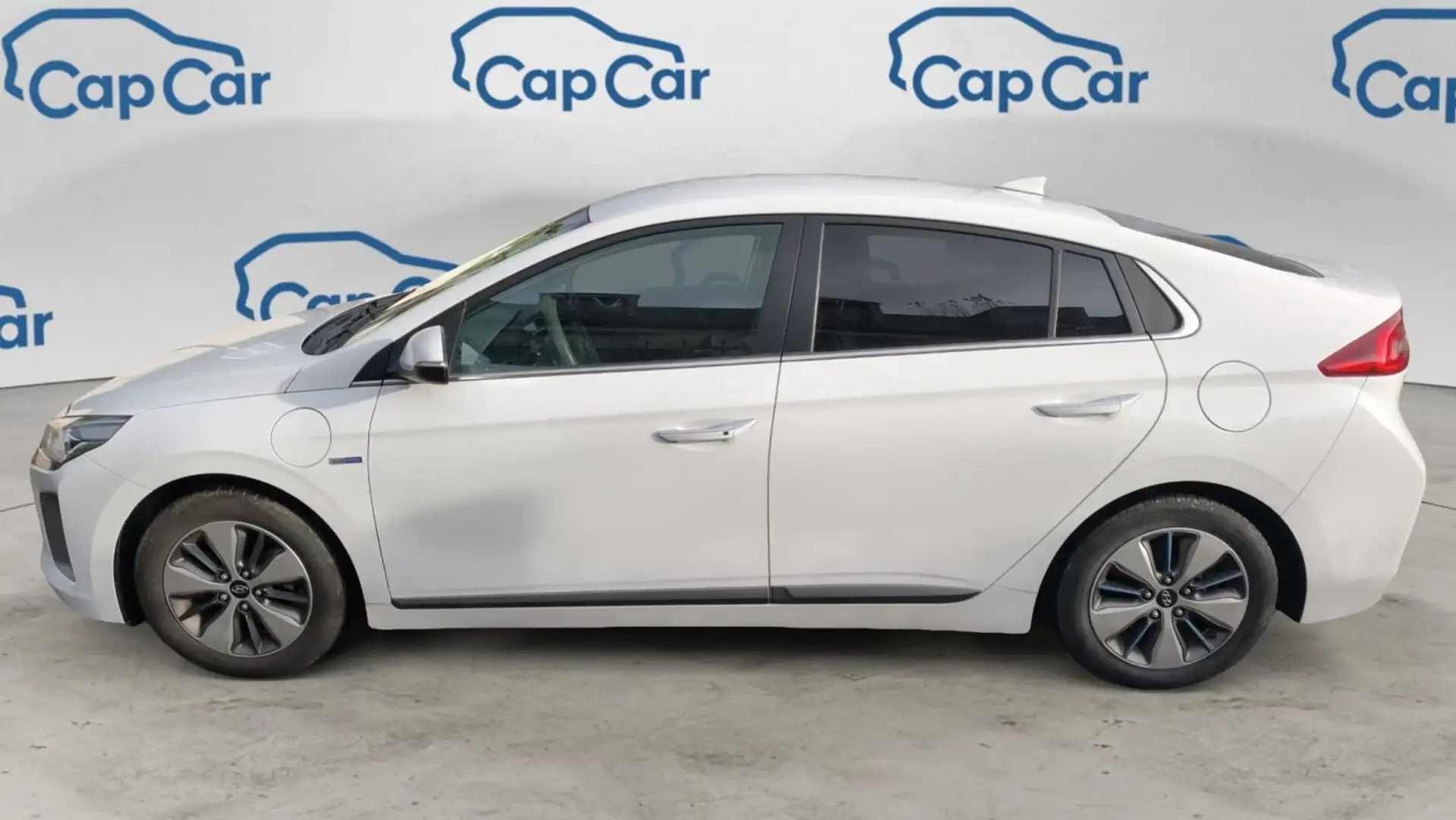 Hyundai IONIQ 1.6 GDi 141 Plug-In hybrid DCT6 Executive - 2