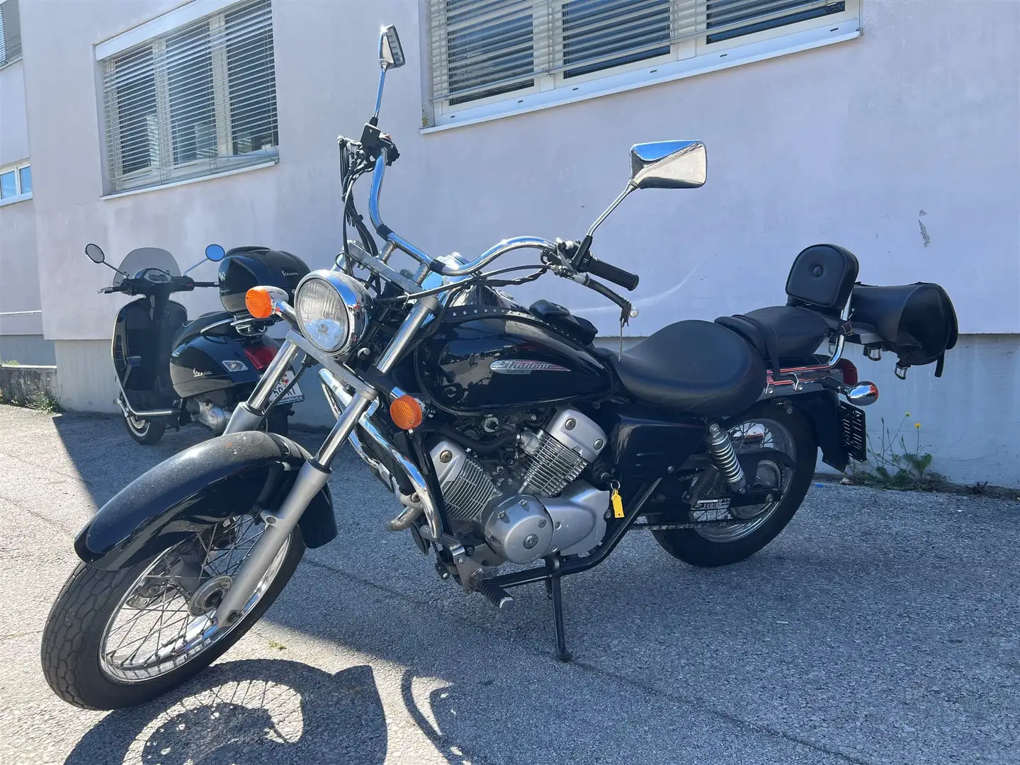 Honda VT 125 - 1