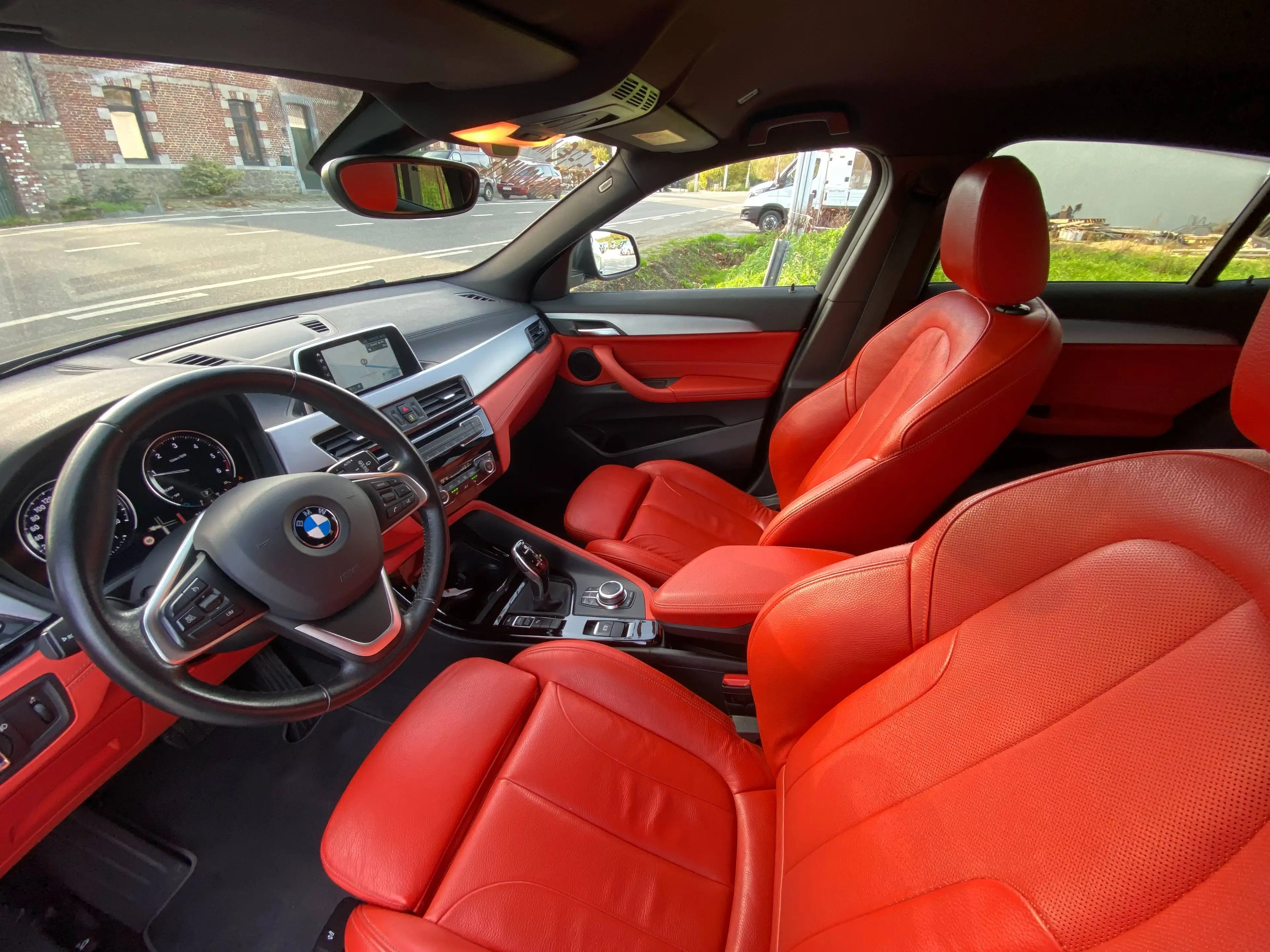 BMW X2 sDrive18d - ! CONFIG EXTRAORDINAIRE - Tva Récup. — photo 10