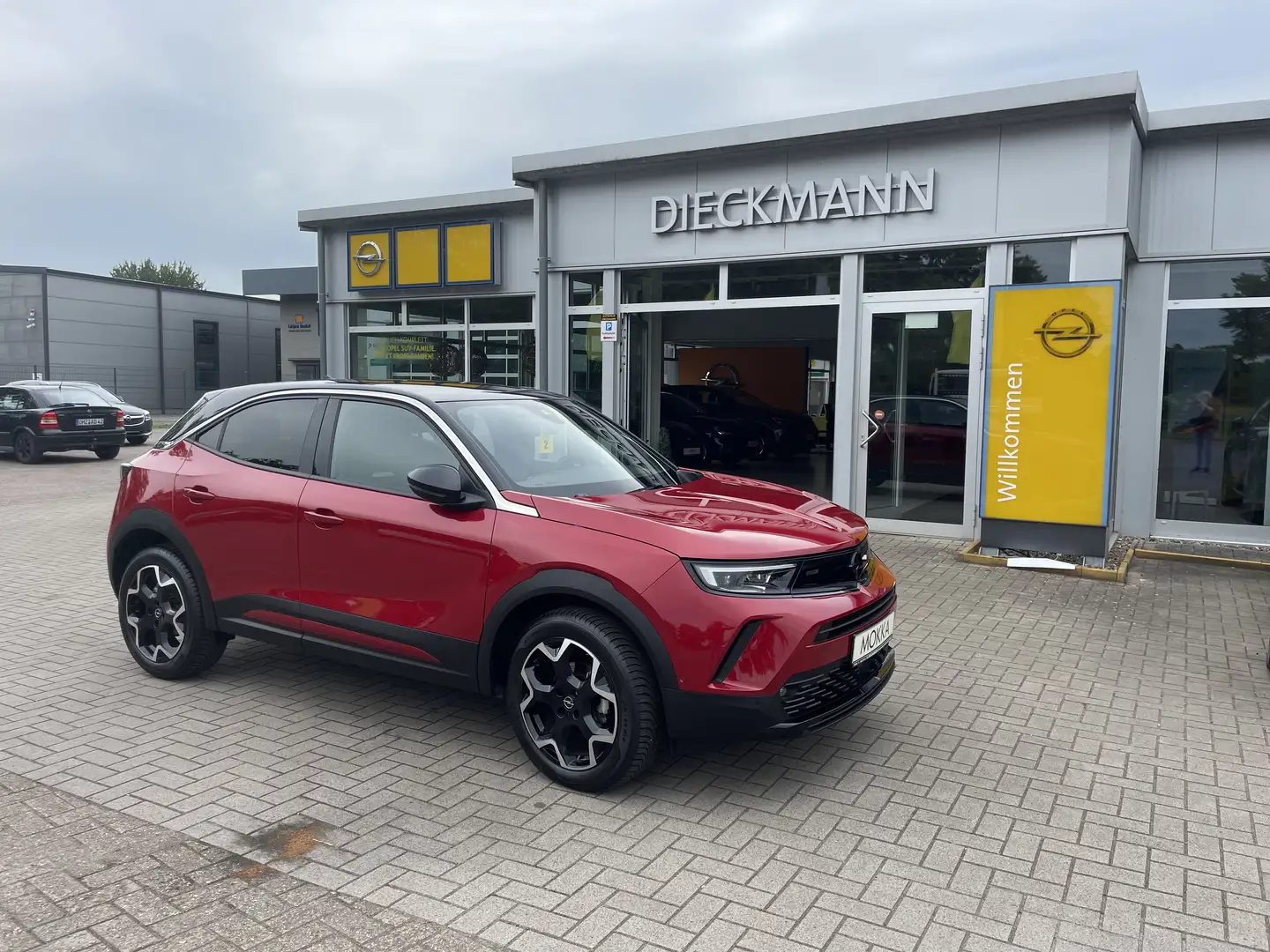 Opel Astra Ultimate E-Schiebedach Leder SHZ Navi LED Kırmızı - 2