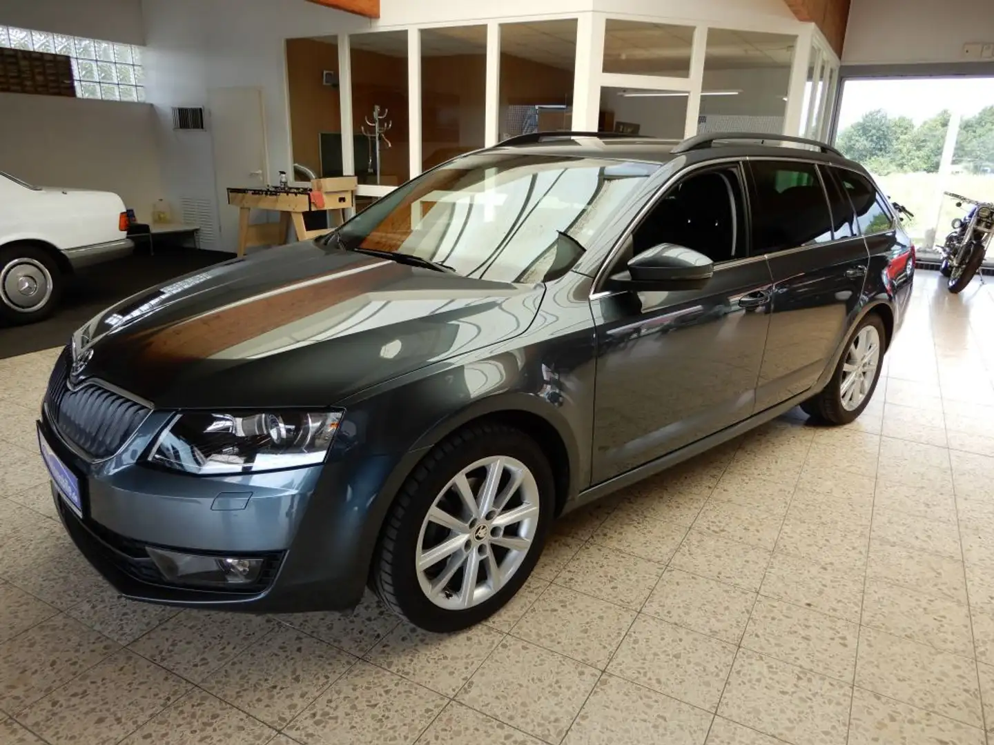 Skoda Octavia Combi 1.4 TSI (Green tec) Style Xenon , Grau - 1